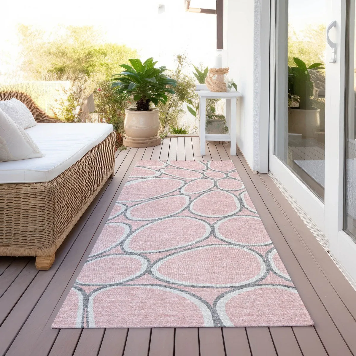 Machine Washable Indoor/ Outdoor Modern Bubbles Chantille Rug
