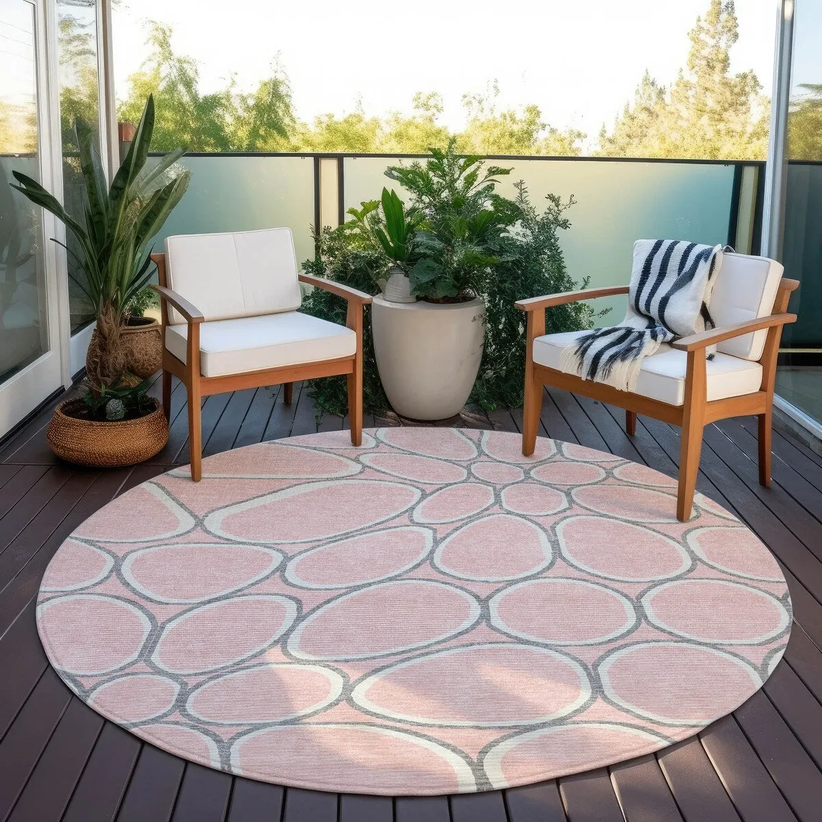 Machine Washable Indoor/ Outdoor Modern Bubbles Chantille Rug
