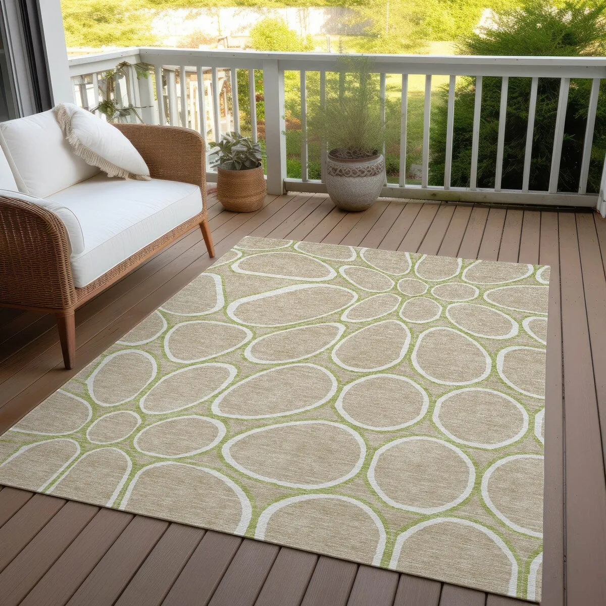 Machine Washable Indoor/ Outdoor Modern Bubbles Chantille Rug