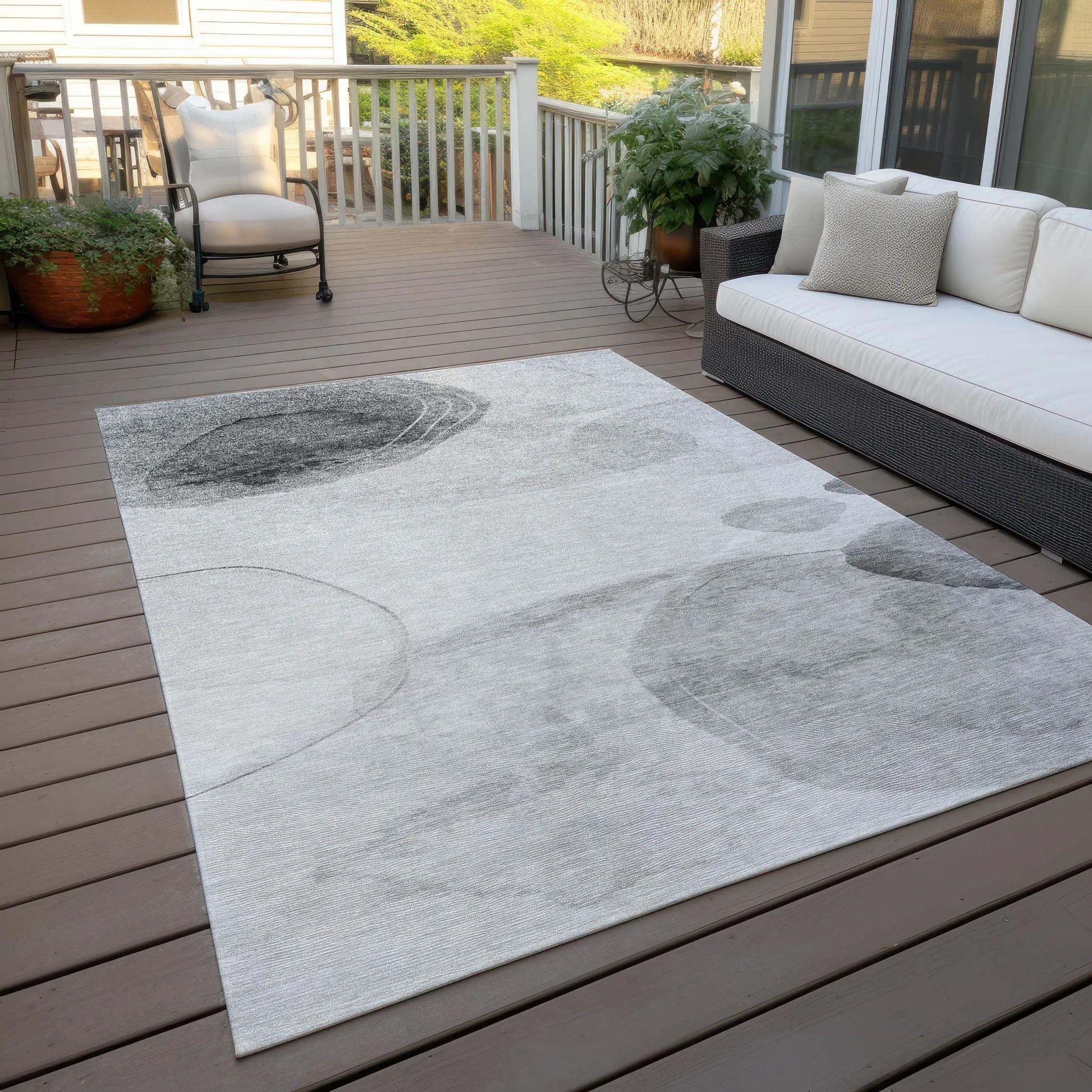Machine Washable Indoor/ Outdoor Modern Chantille Rug