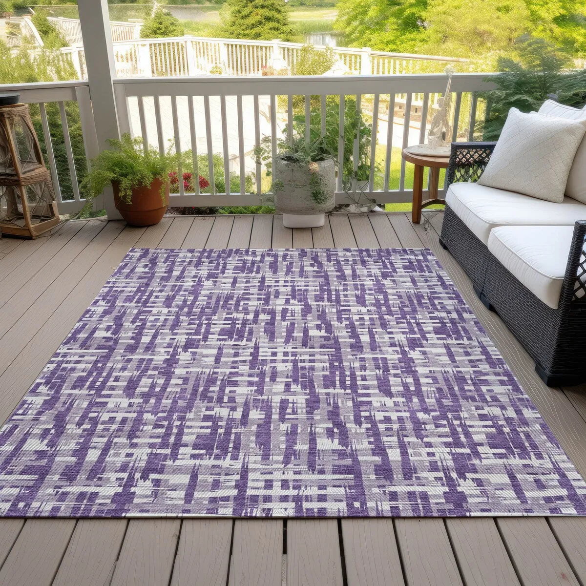 Machine Washable Indoor/ Outdoor Modern Crosshatch Chantille Rug
