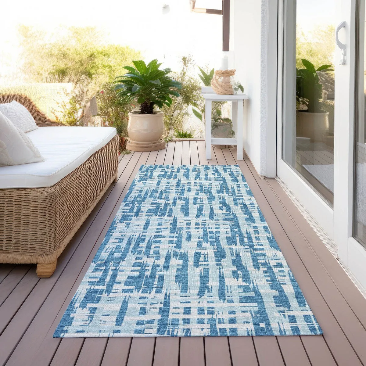 Machine Washable Indoor/ Outdoor Modern Crosshatch Chantille Rug