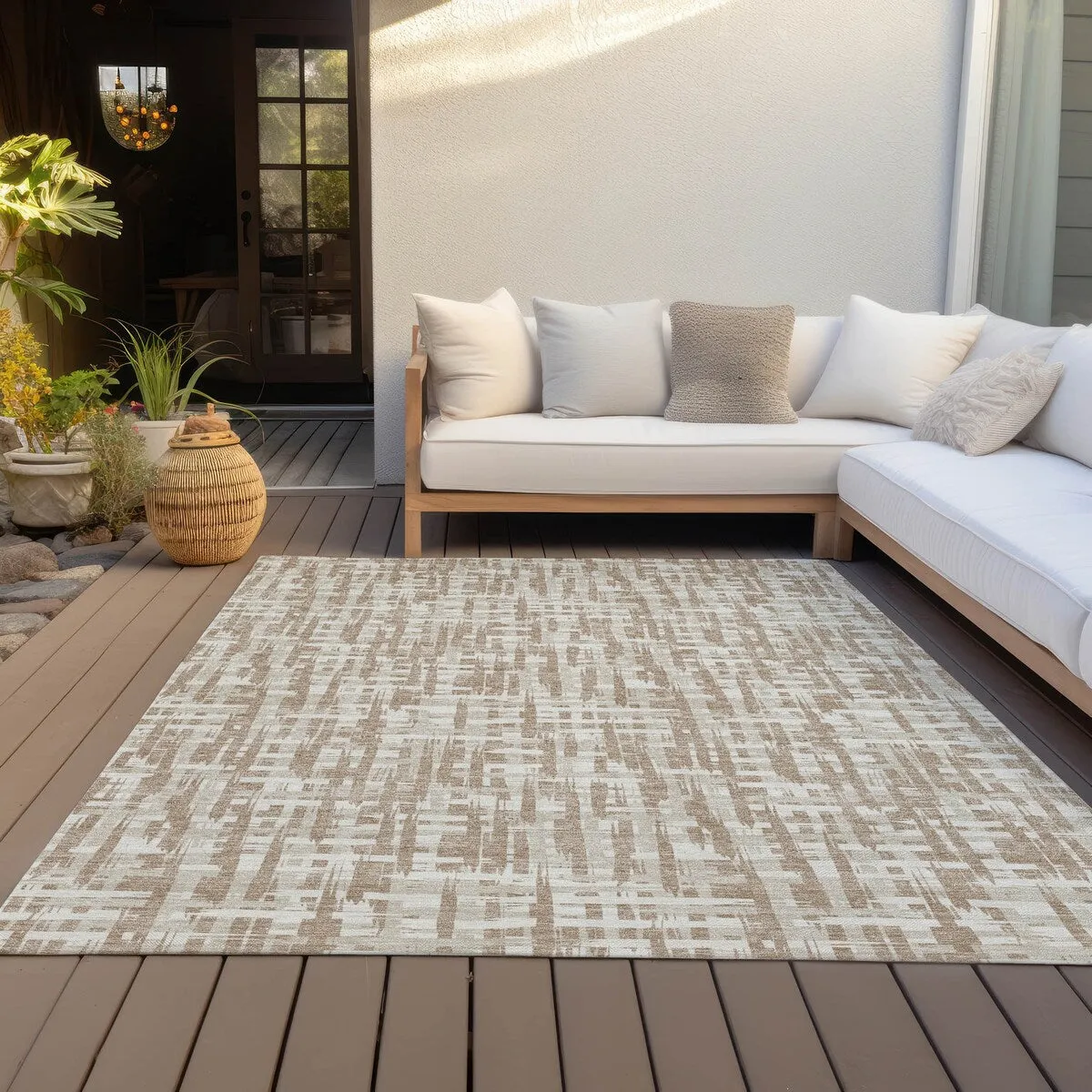 Machine Washable Indoor/ Outdoor Modern Crosshatch Chantille Rug