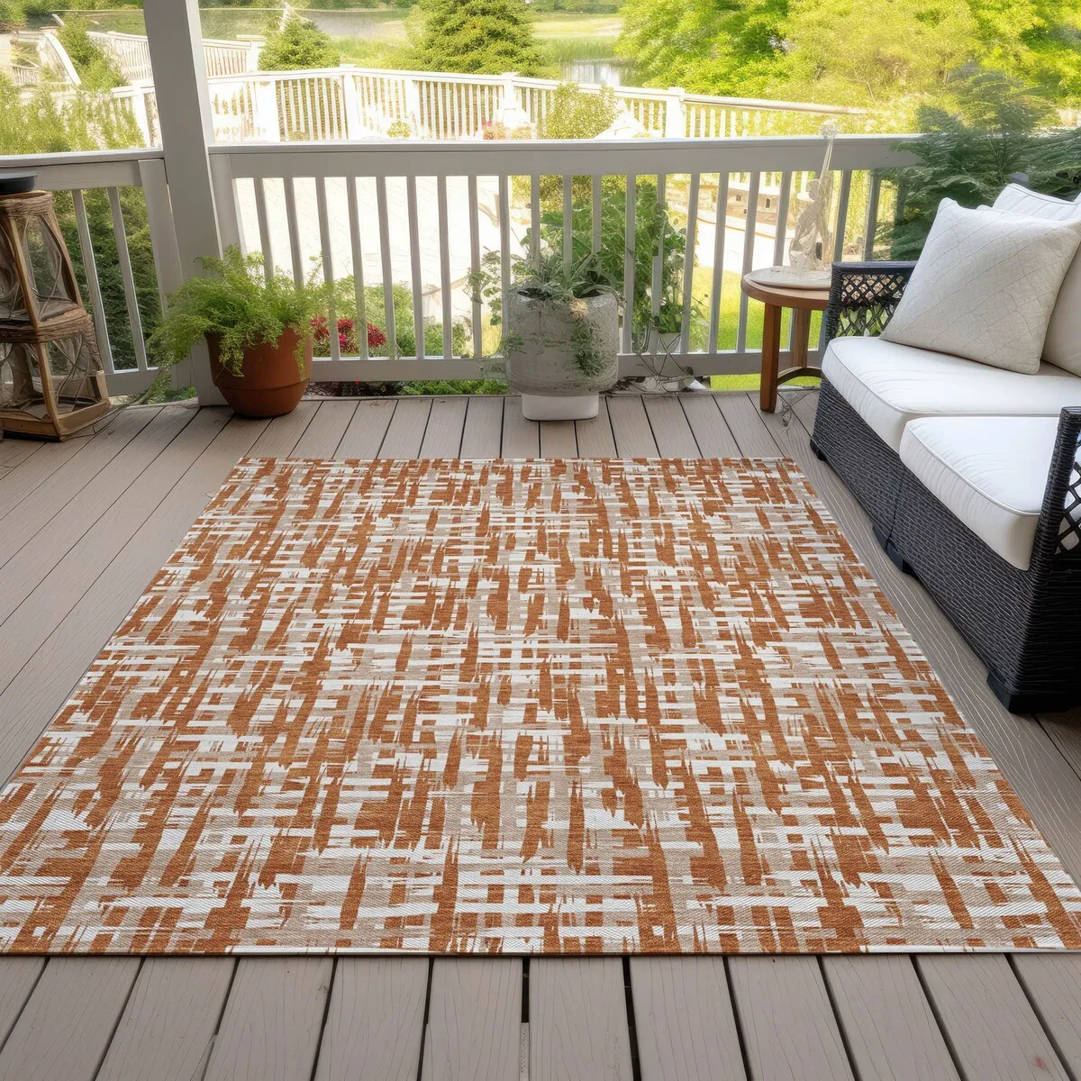 Machine Washable Indoor/ Outdoor Modern Crosshatch Chantille Rug
