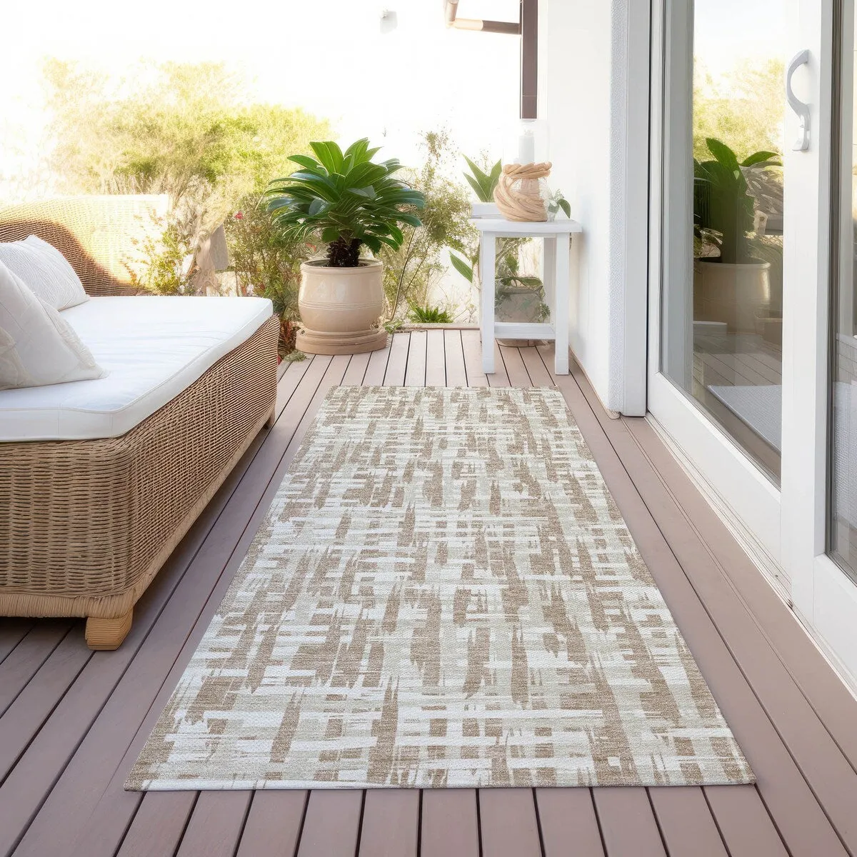 Machine Washable Indoor/ Outdoor Modern Crosshatch Chantille Rug