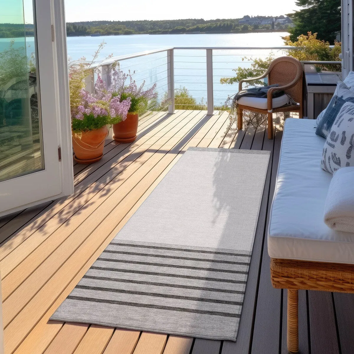 Machine Washable Indoor/ Outdoor Modern Deco Chantille Rug