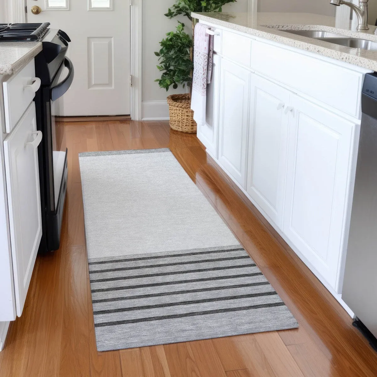Machine Washable Indoor/ Outdoor Modern Deco Chantille Rug