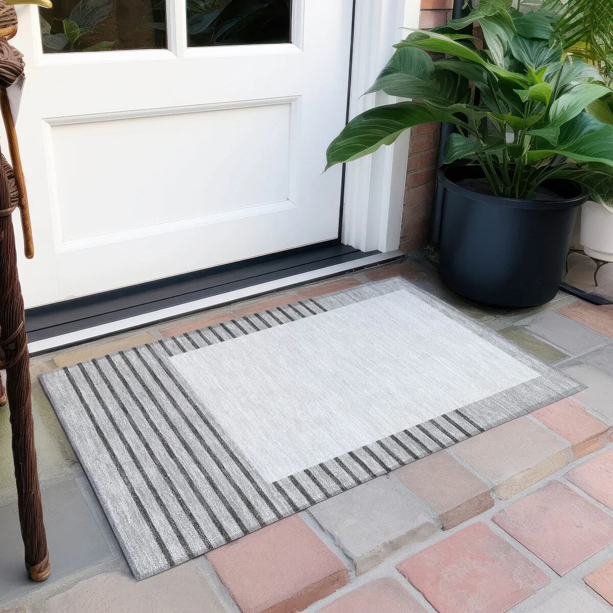 Machine Washable Indoor/ Outdoor Modern Deco Chantille Rug