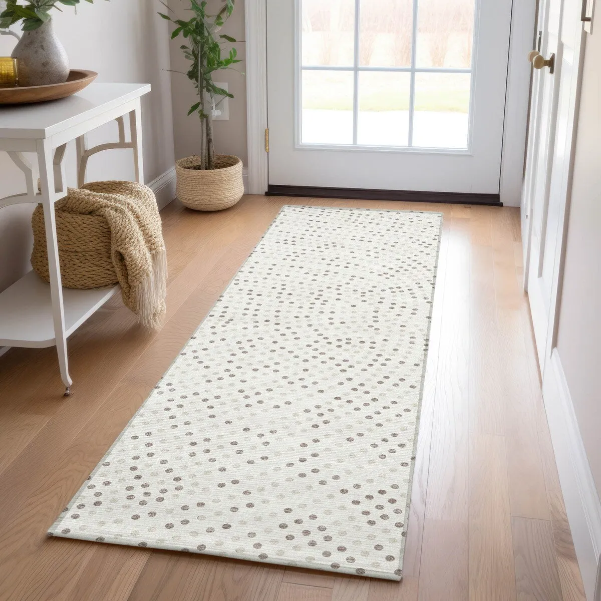 Machine Washable Indoor/ Outdoor Modern Dotty Chantille Rug