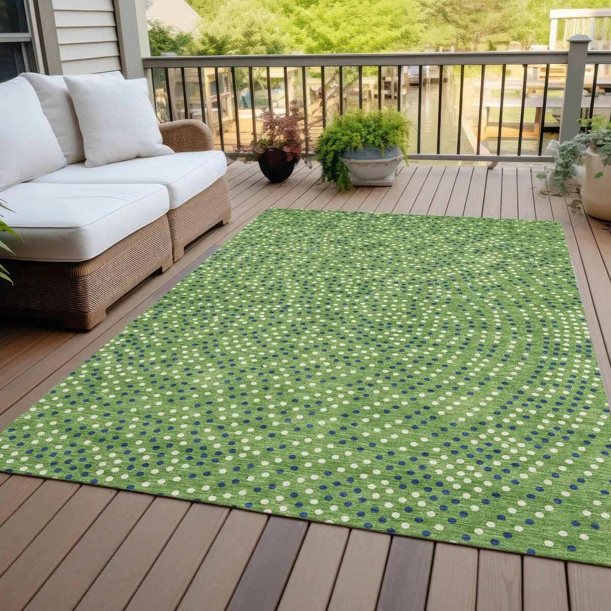 Machine Washable Indoor/ Outdoor Modern Dotty Chantille Rug