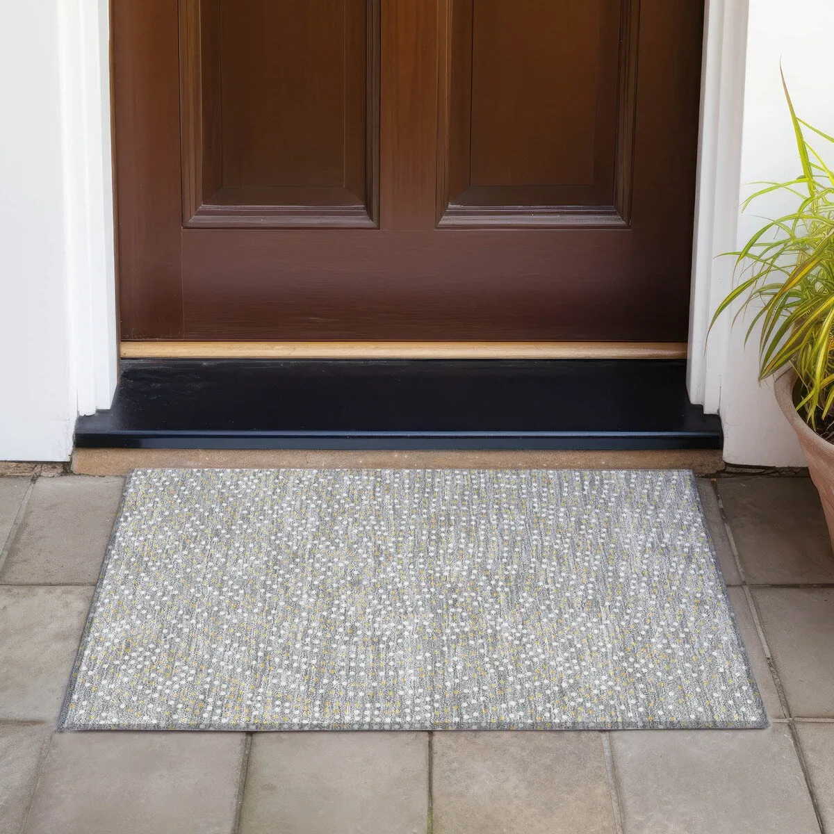 Machine Washable Indoor/ Outdoor Modern Dotty Chantille Rug