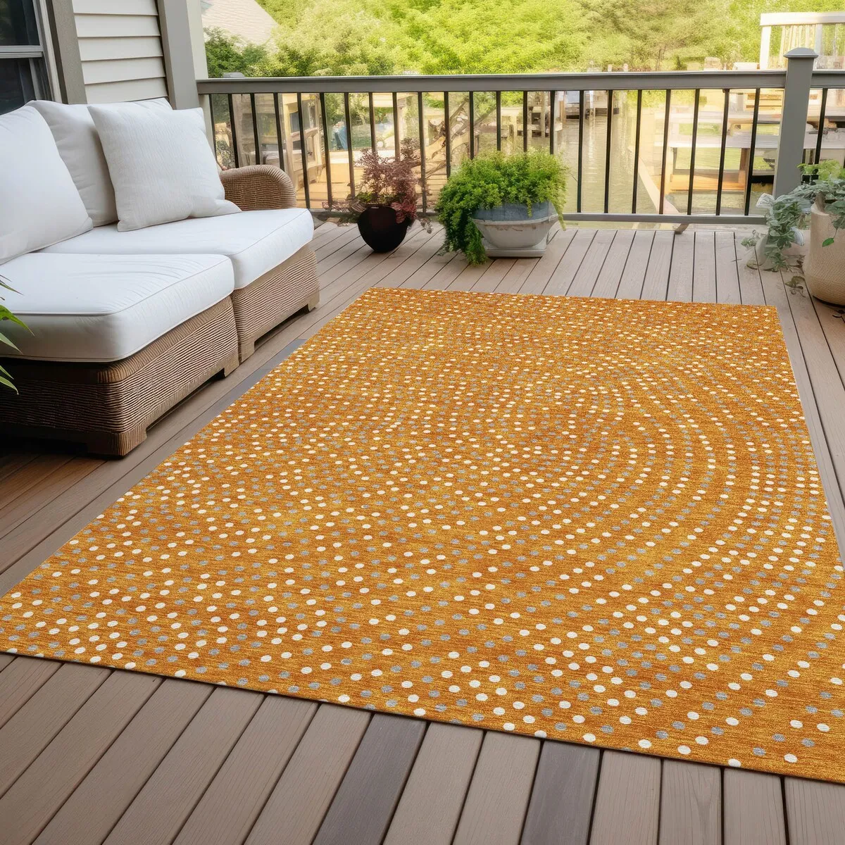 Machine Washable Indoor/ Outdoor Modern Dotty Chantille Rug