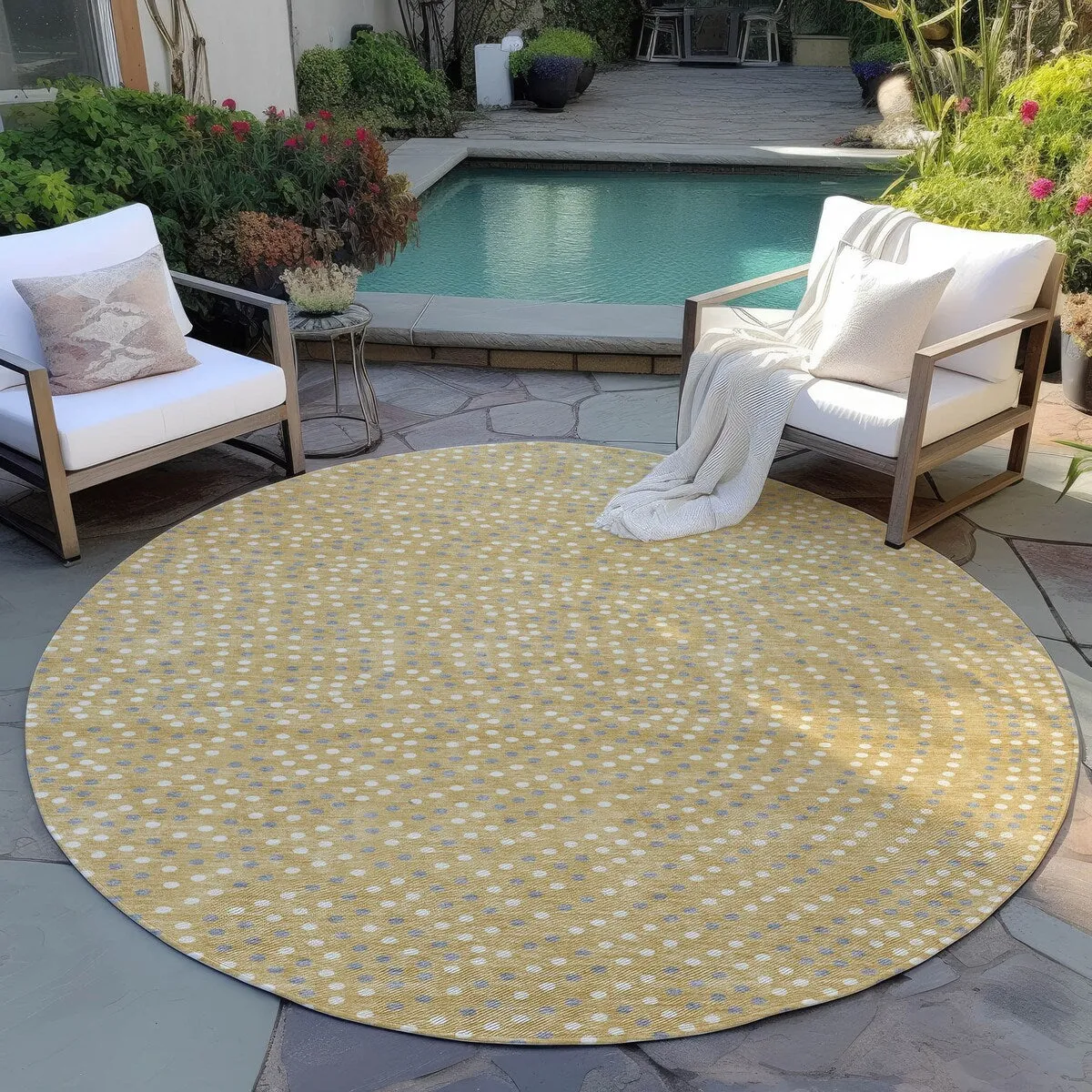Machine Washable Indoor/ Outdoor Modern Dotty Chantille Rug