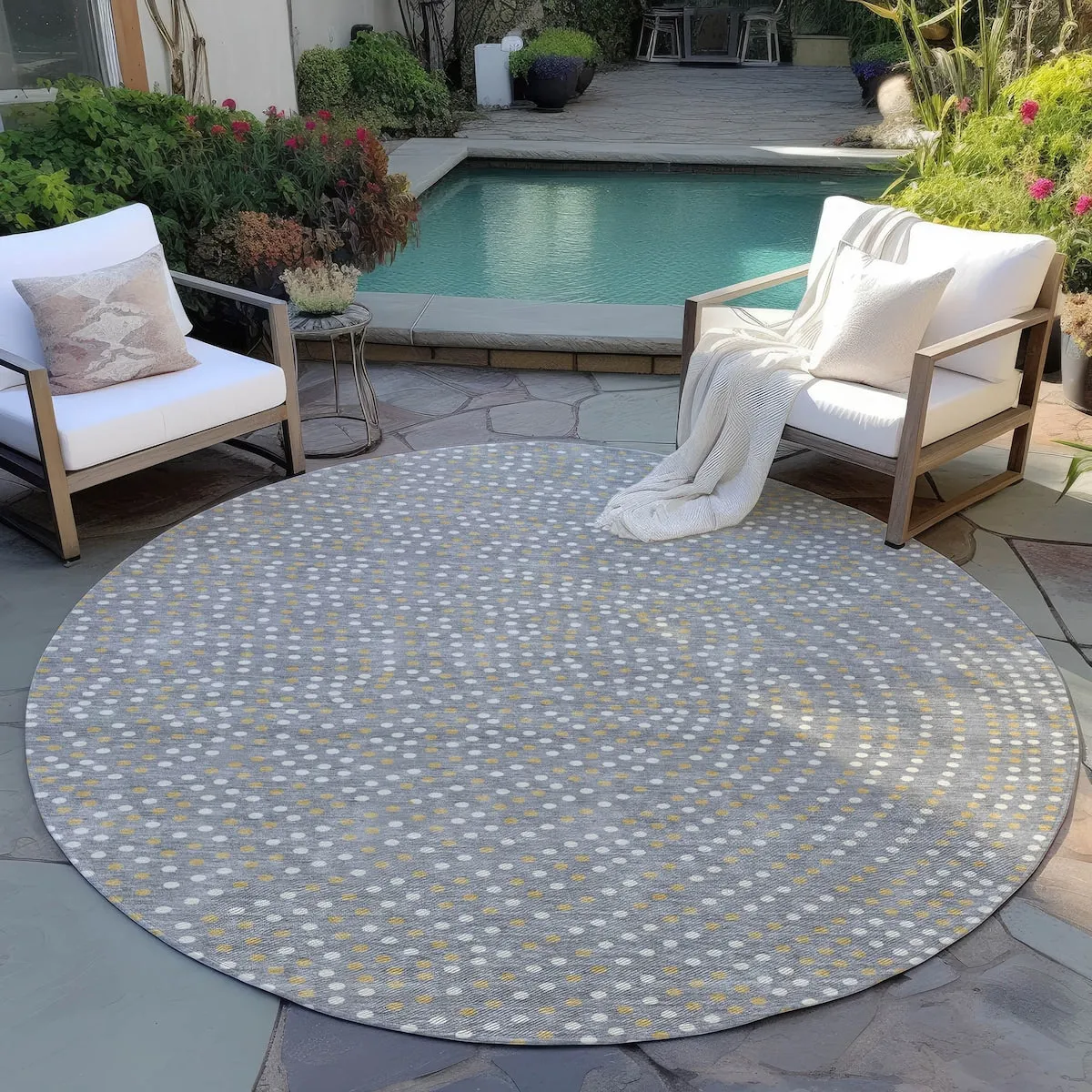 Machine Washable Indoor/ Outdoor Modern Dotty Chantille Rug