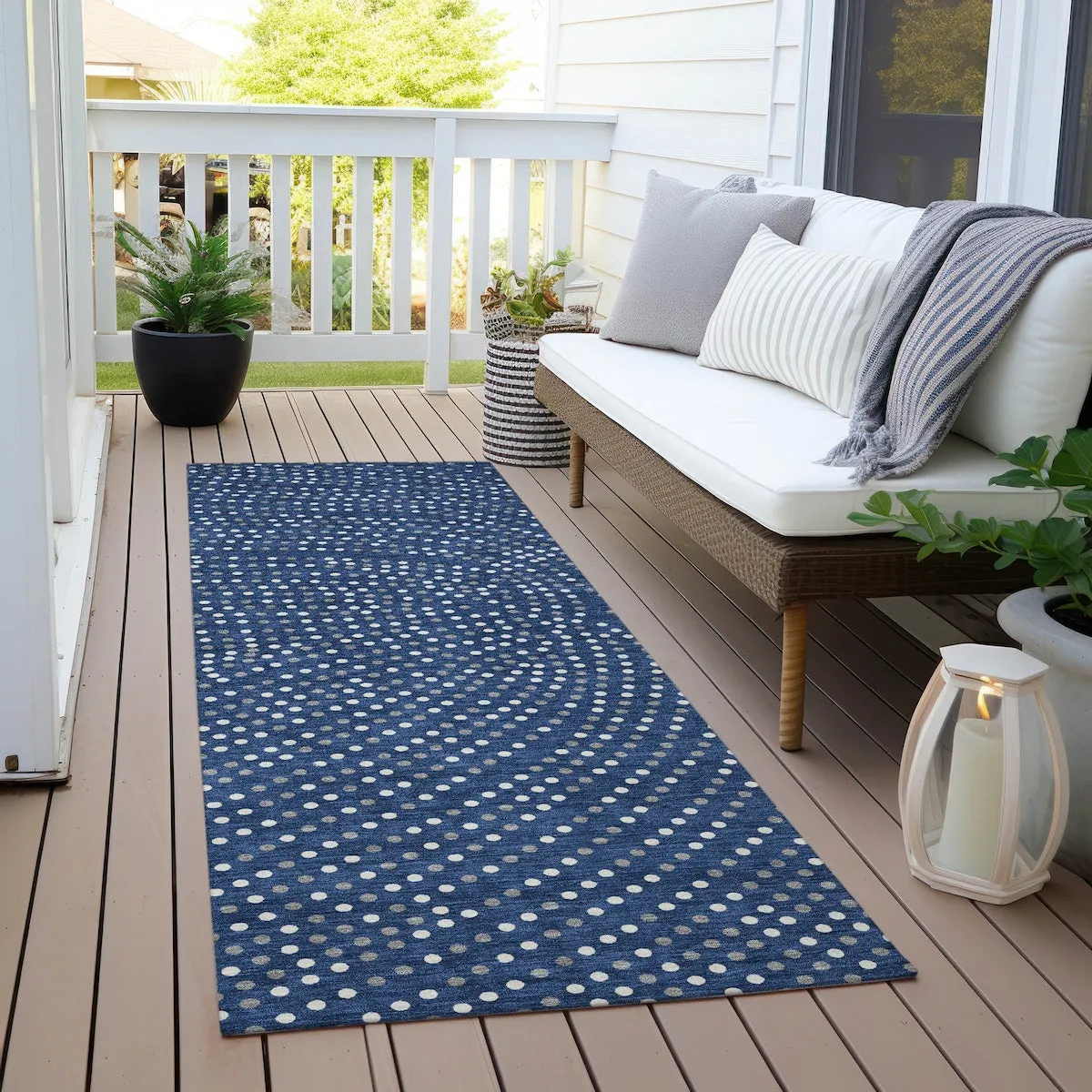 Machine Washable Indoor/ Outdoor Modern Dotty Chantille Rug