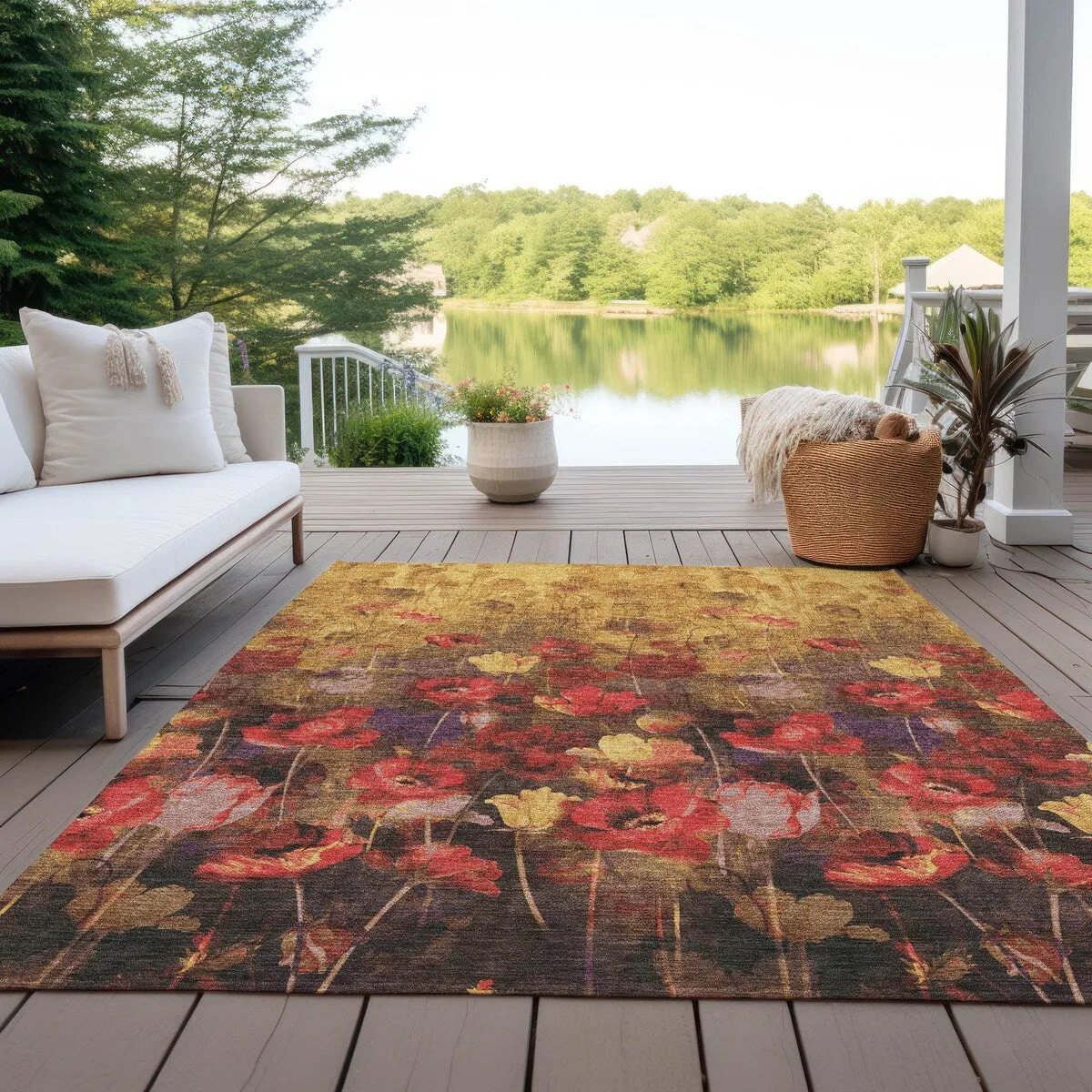 Machine Washable Indoor/ Outdoor Modern Floral Chantille Rug