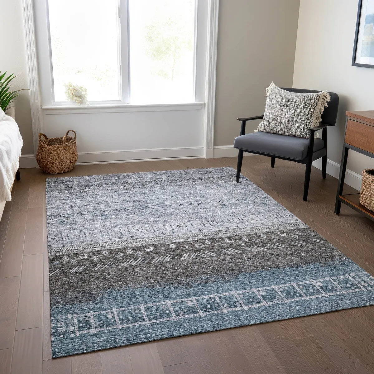 Machine Washable Indoor/ Outdoor Modern Global Chantille Rug