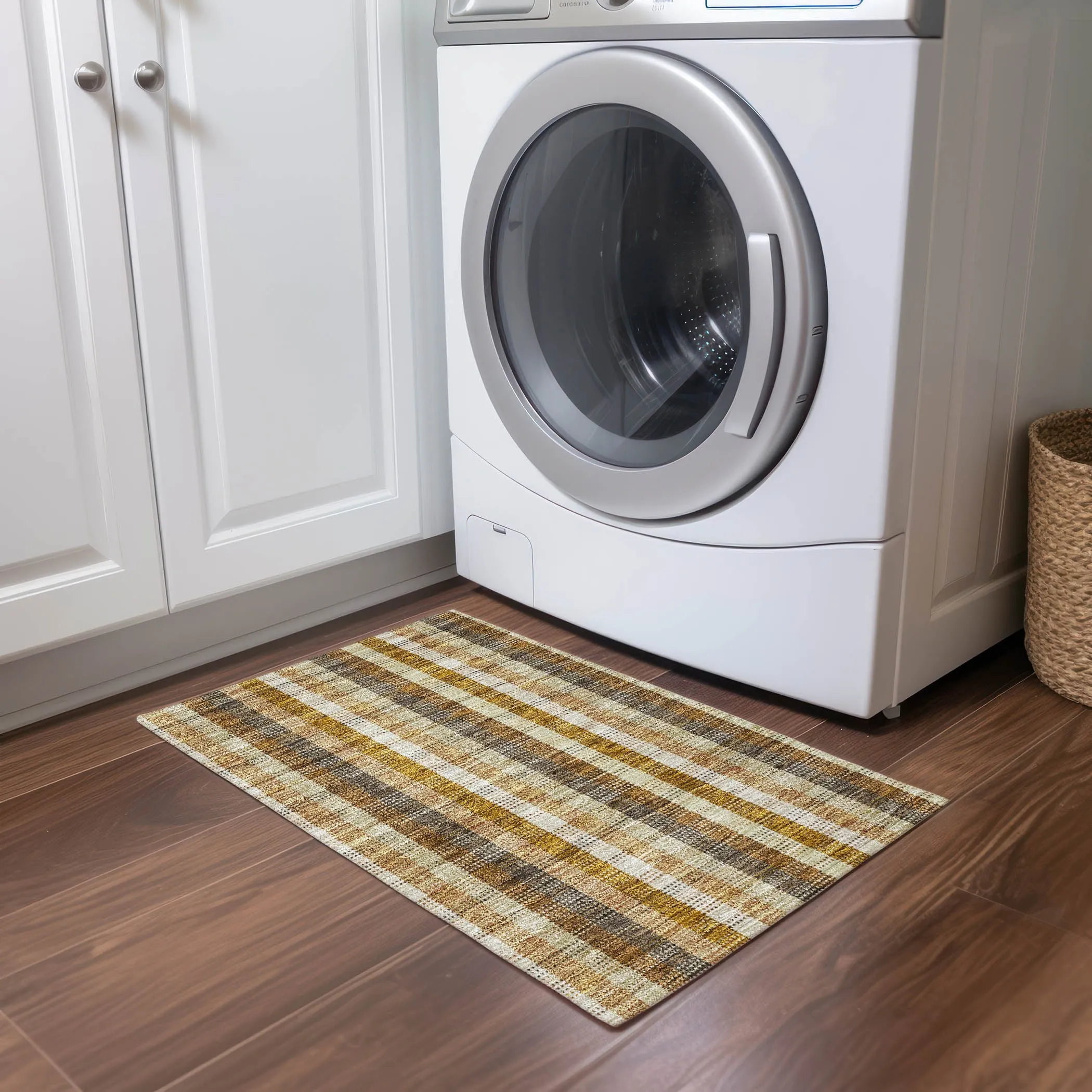 Machine Washable Indoor/ Outdoor Modern Plaid Chantille Rug