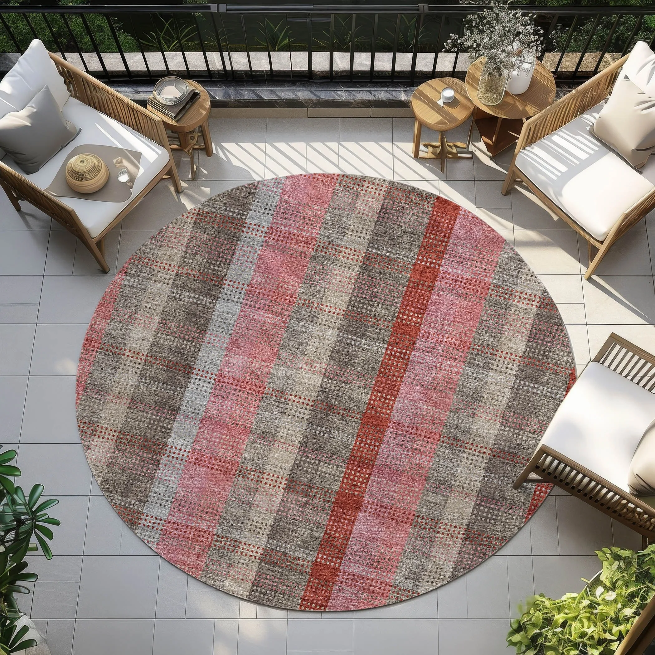 Machine Washable Indoor/ Outdoor Modern Plaid Chantille Rug