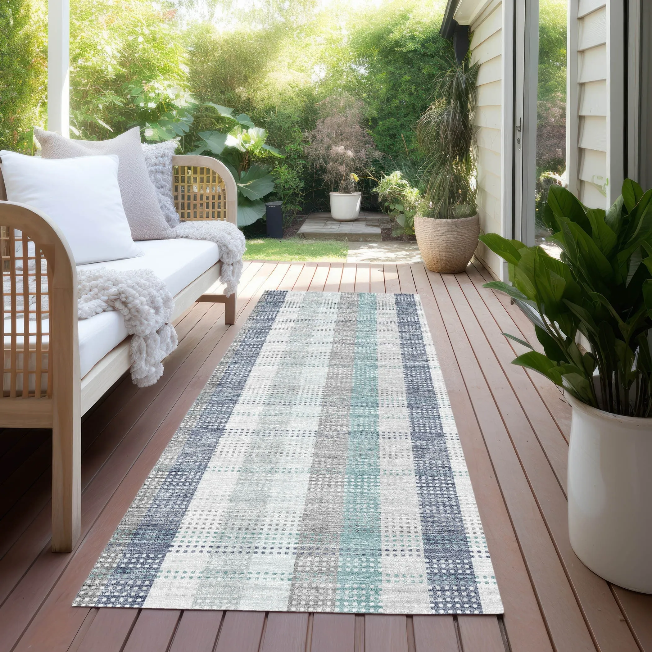 Machine Washable Indoor/ Outdoor Modern Plaid Chantille Rug