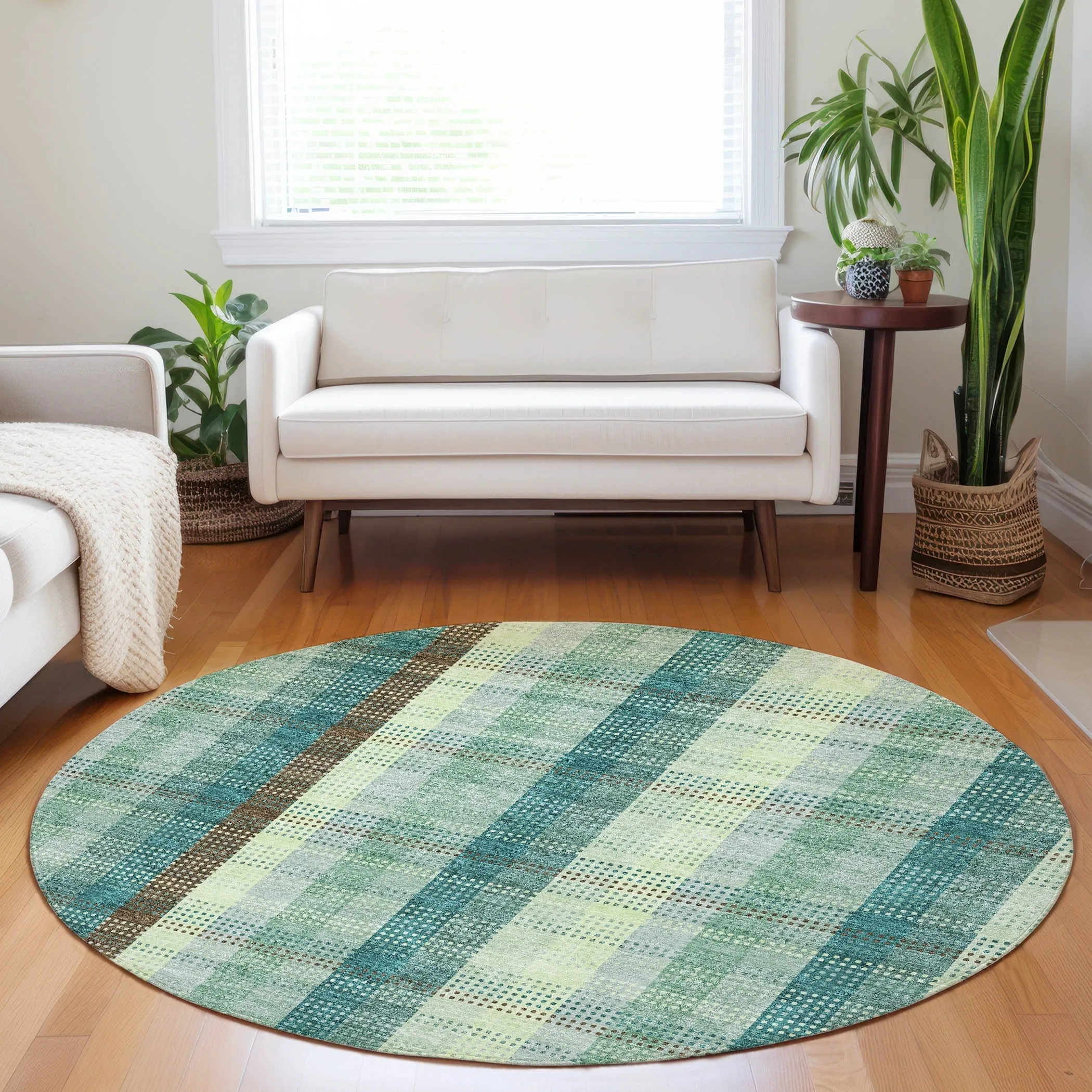 Machine Washable Indoor/ Outdoor Modern Plaid Chantille Rug