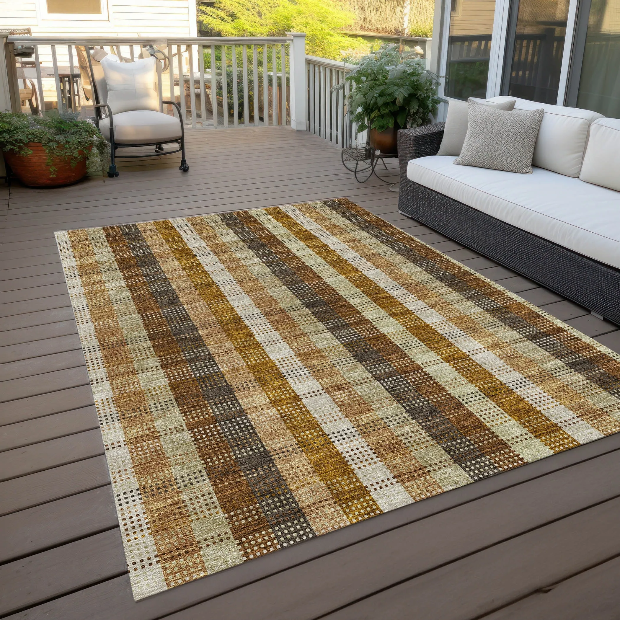Machine Washable Indoor/ Outdoor Modern Plaid Chantille Rug