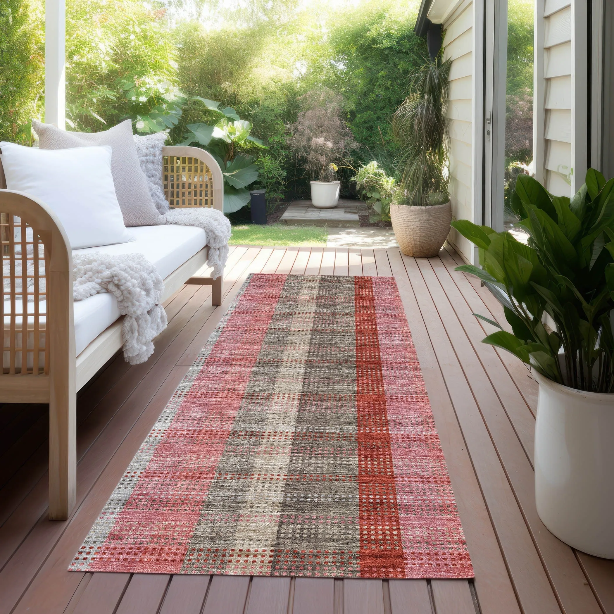 Machine Washable Indoor/ Outdoor Modern Plaid Chantille Rug