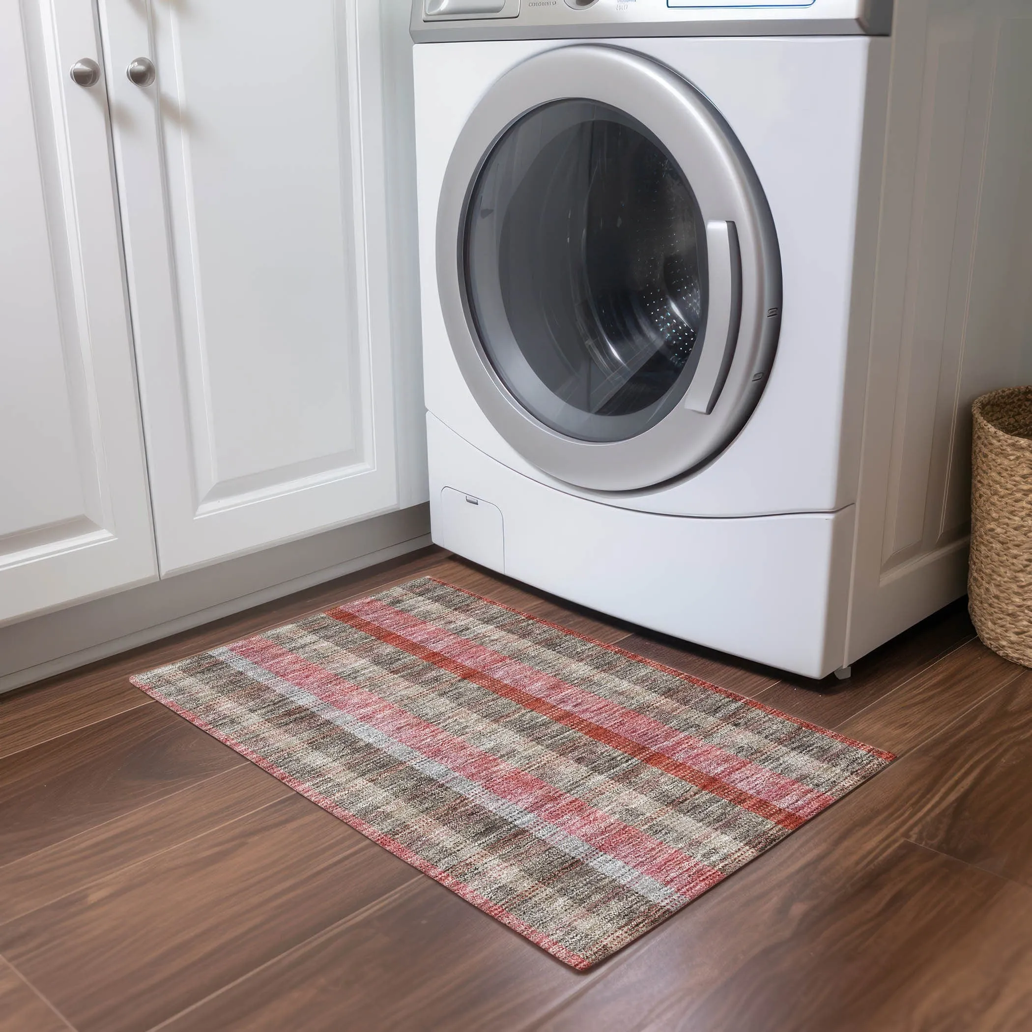 Machine Washable Indoor/ Outdoor Modern Plaid Chantille Rug