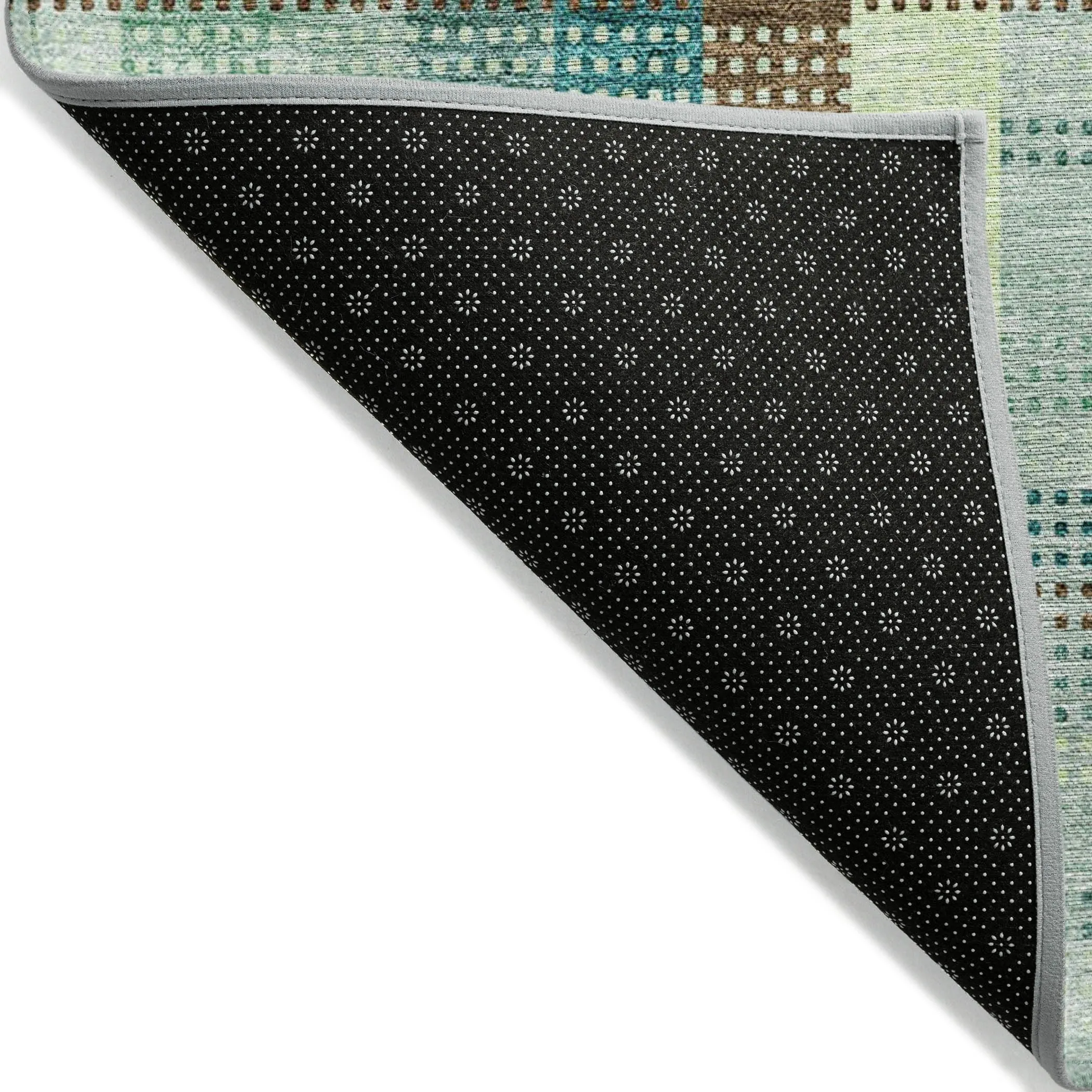 Machine Washable Indoor/ Outdoor Modern Plaid Chantille Rug
