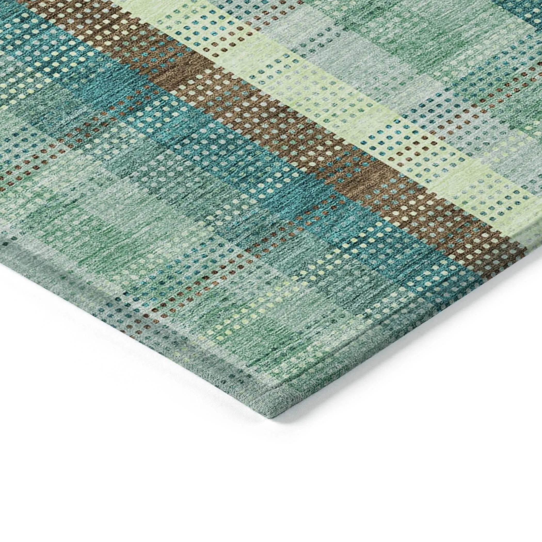 Machine Washable Indoor/ Outdoor Modern Plaid Chantille Rug