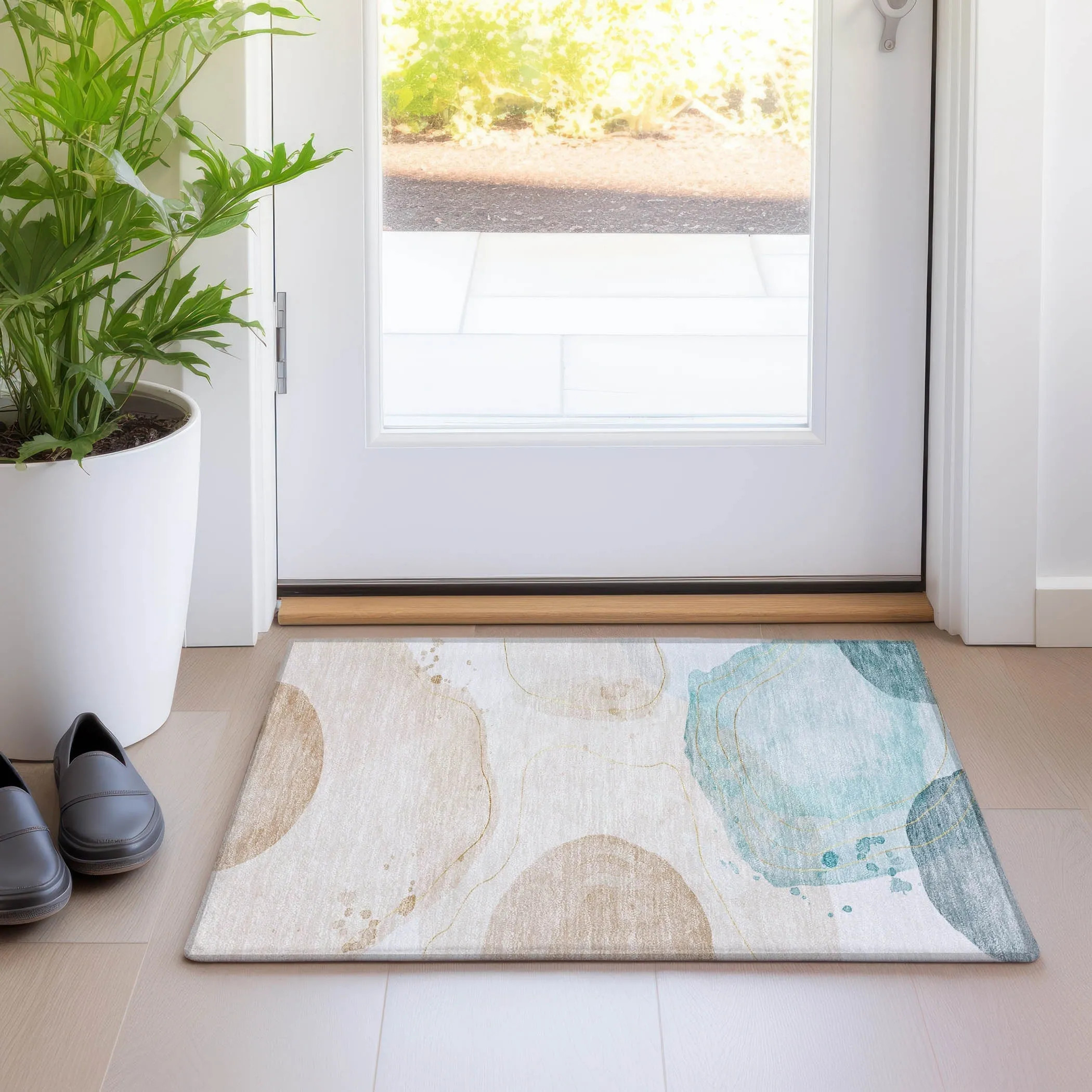Machine Washable Indoor/ Outdoor Modern Shapes Chantille Rug