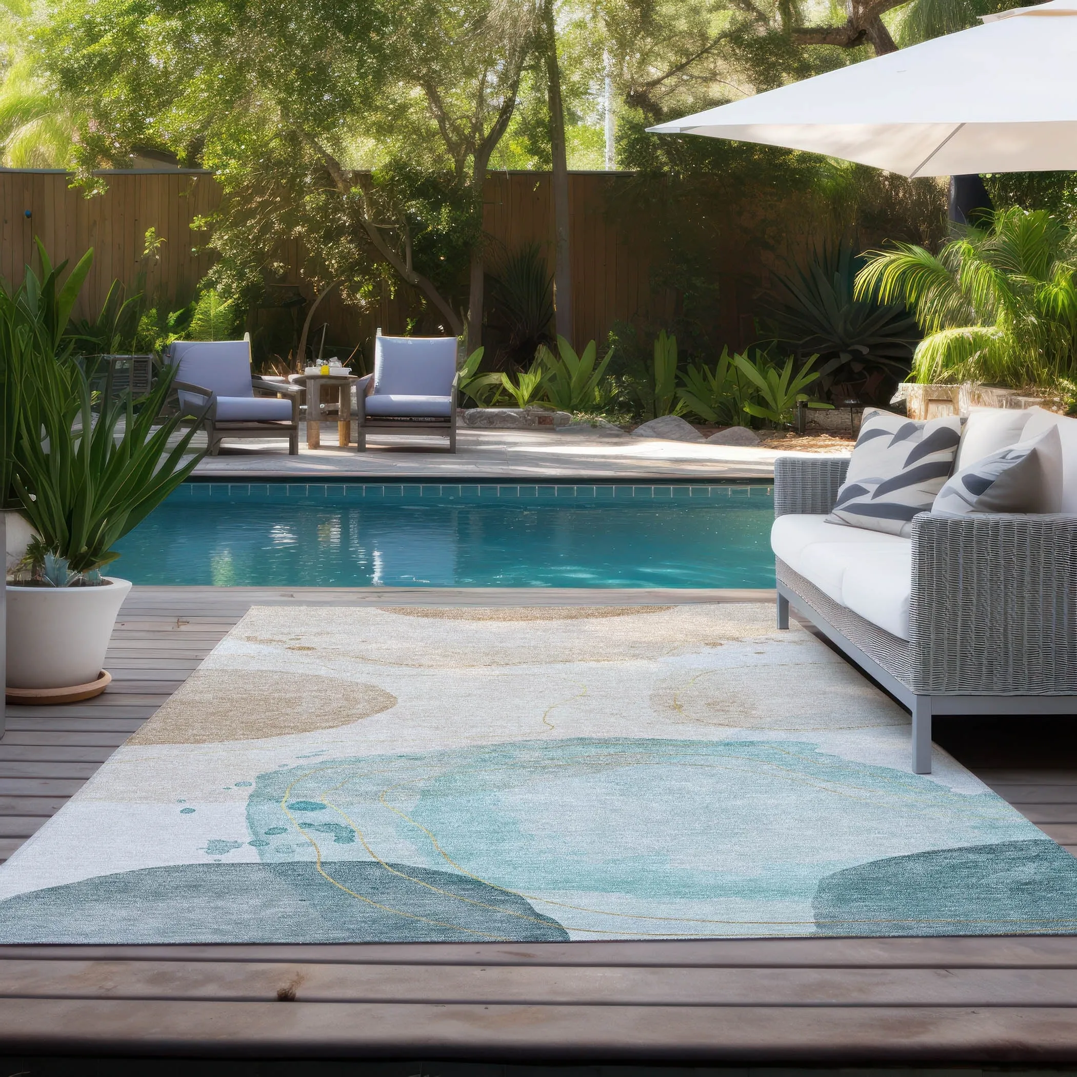 Machine Washable Indoor/ Outdoor Modern Shapes Chantille Rug