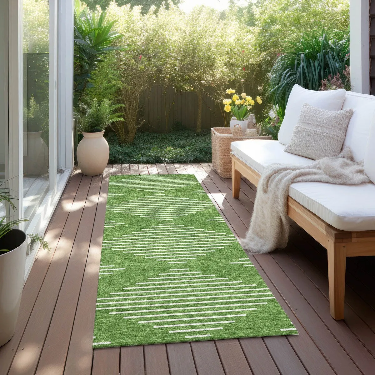 Machine Washable Indoor/ Outdoor Modern Stripe Chantille Rug