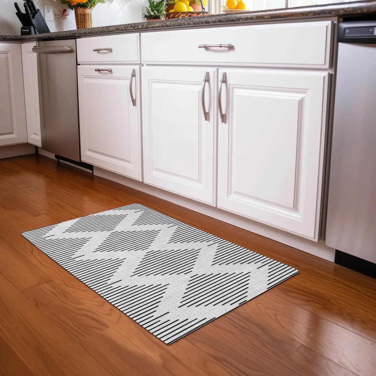 Machine Washable Indoor/ Outdoor Modern Stripe Chantille Rug