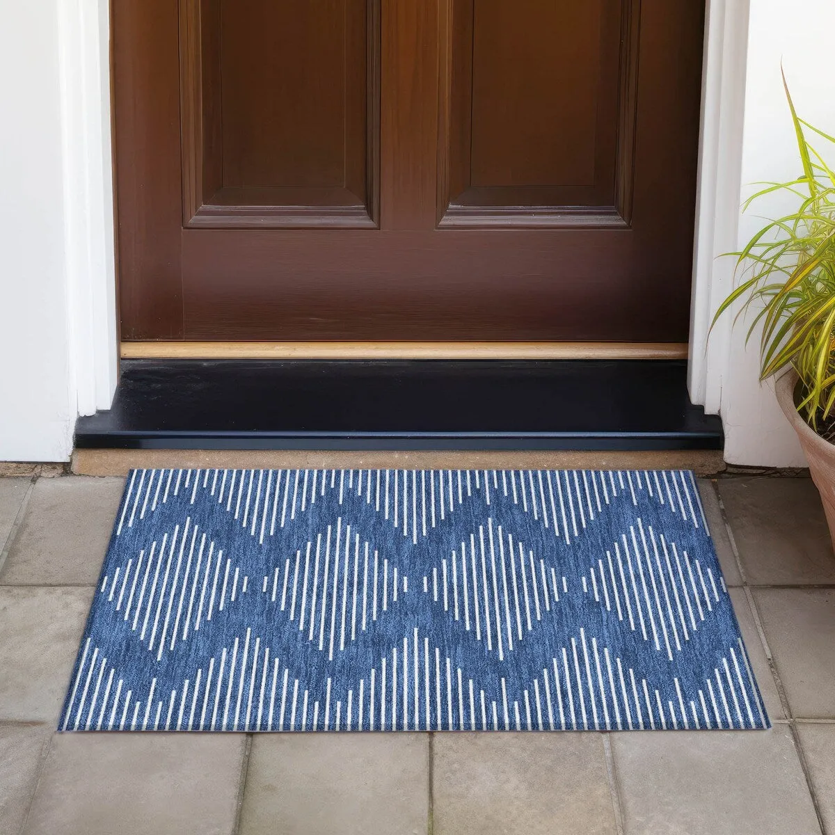Machine Washable Indoor/ Outdoor Modern Stripe Chantille Rug
