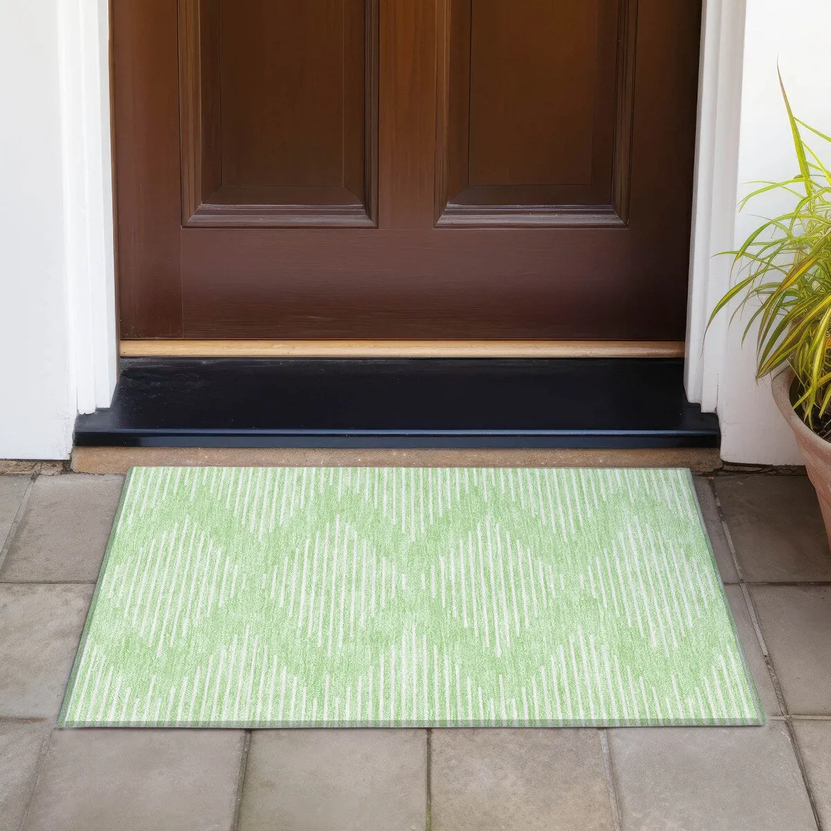 Machine Washable Indoor/ Outdoor Modern Stripe Chantille Rug