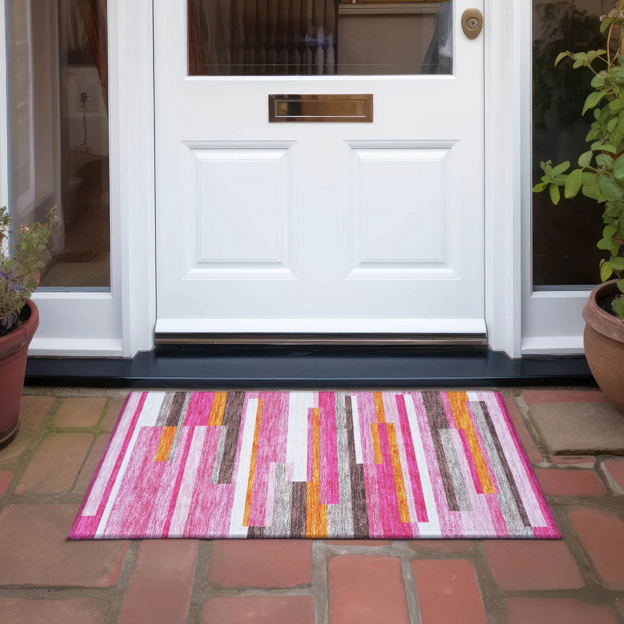 Machine Washable Indoor/ Outdoor Modern Stripes Chantille Rug