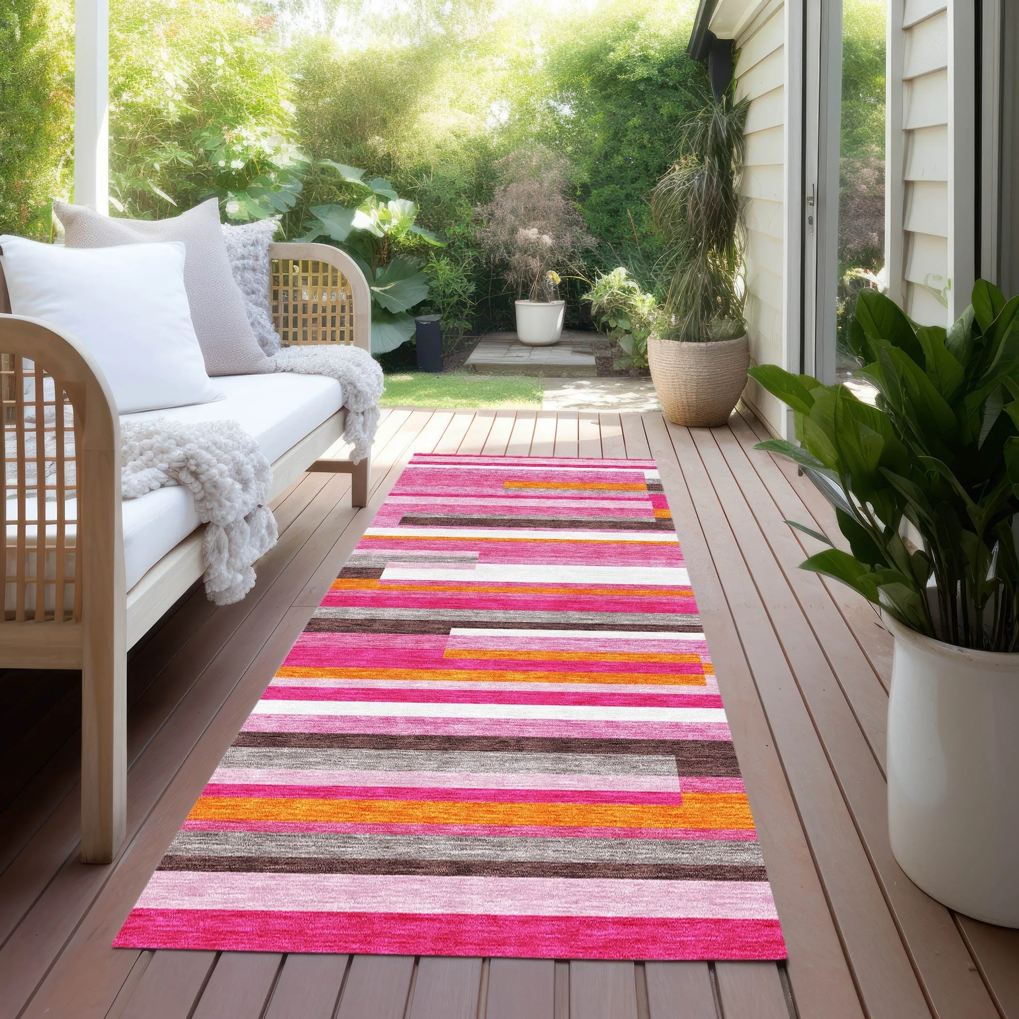 Machine Washable Indoor/ Outdoor Modern Stripes Chantille Rug