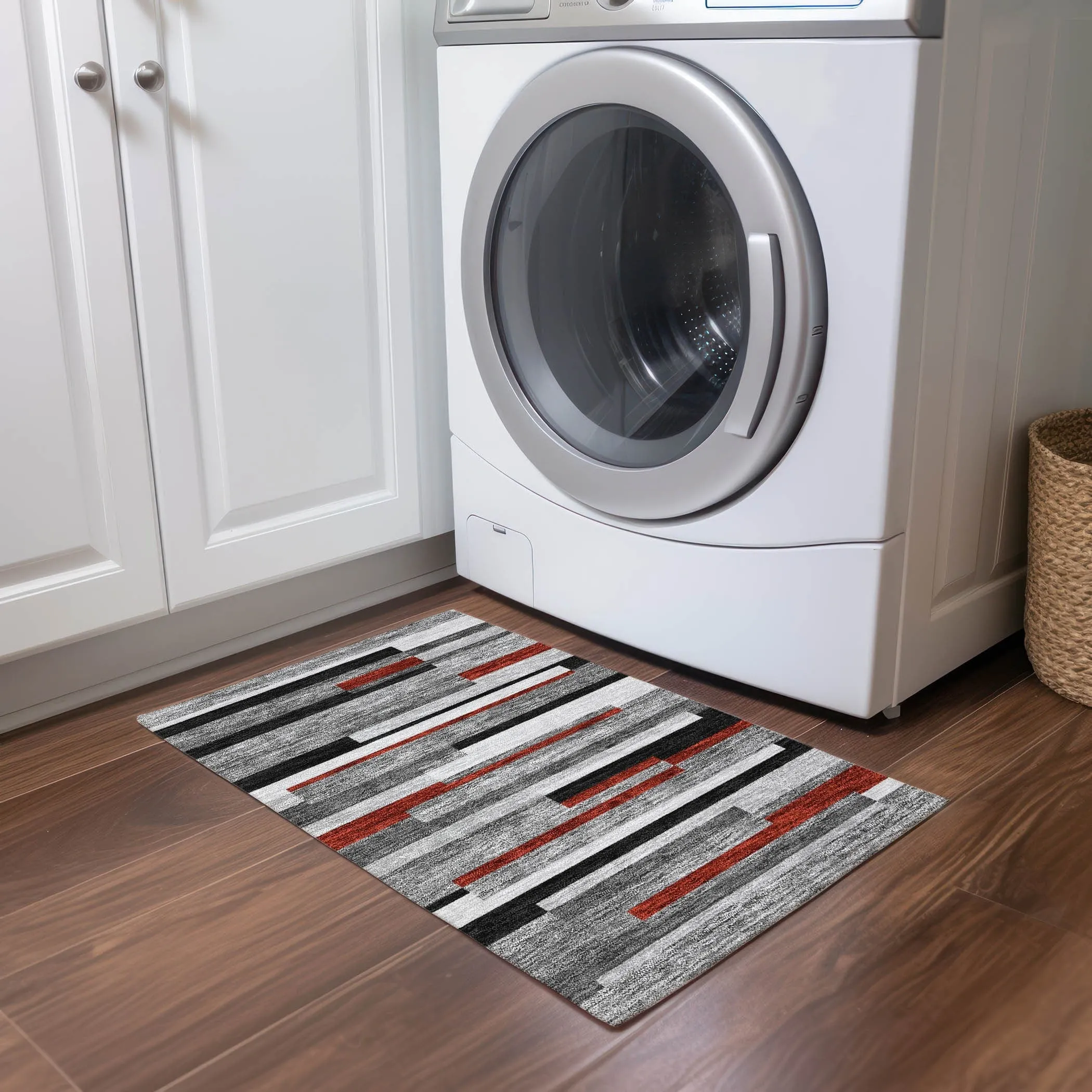 Machine Washable Indoor/ Outdoor Modern Stripes Chantille Rug