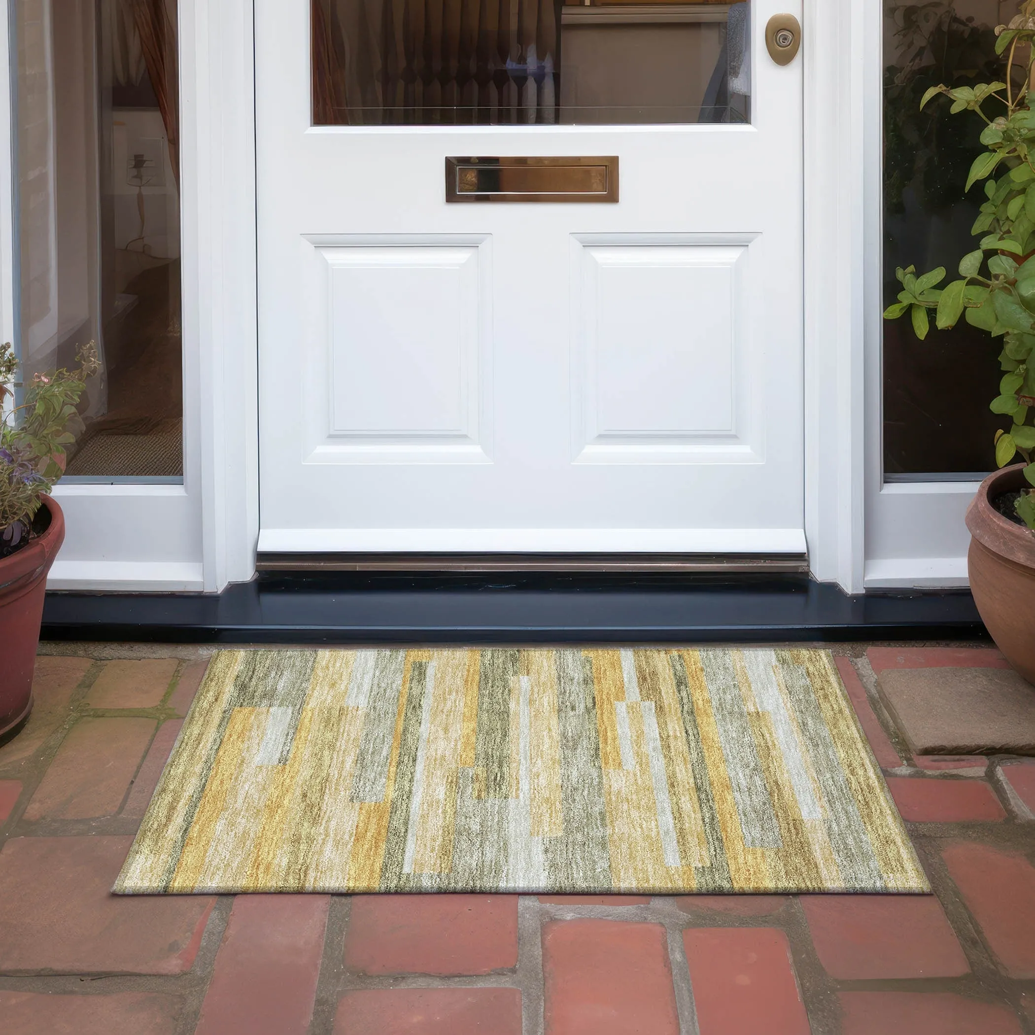Machine Washable Indoor/ Outdoor Modern Stripes Chantille Rug