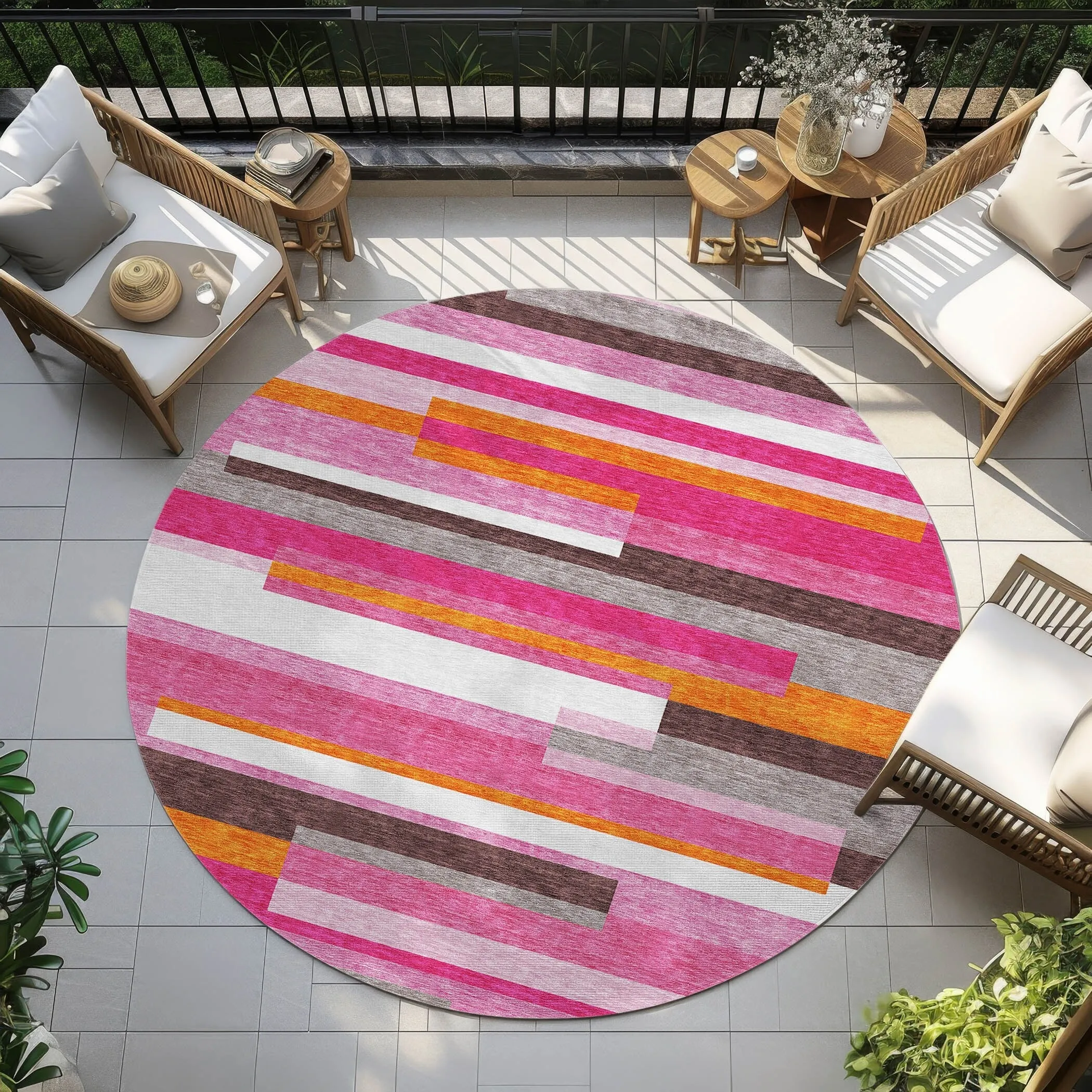 Machine Washable Indoor/ Outdoor Modern Stripes Chantille Rug