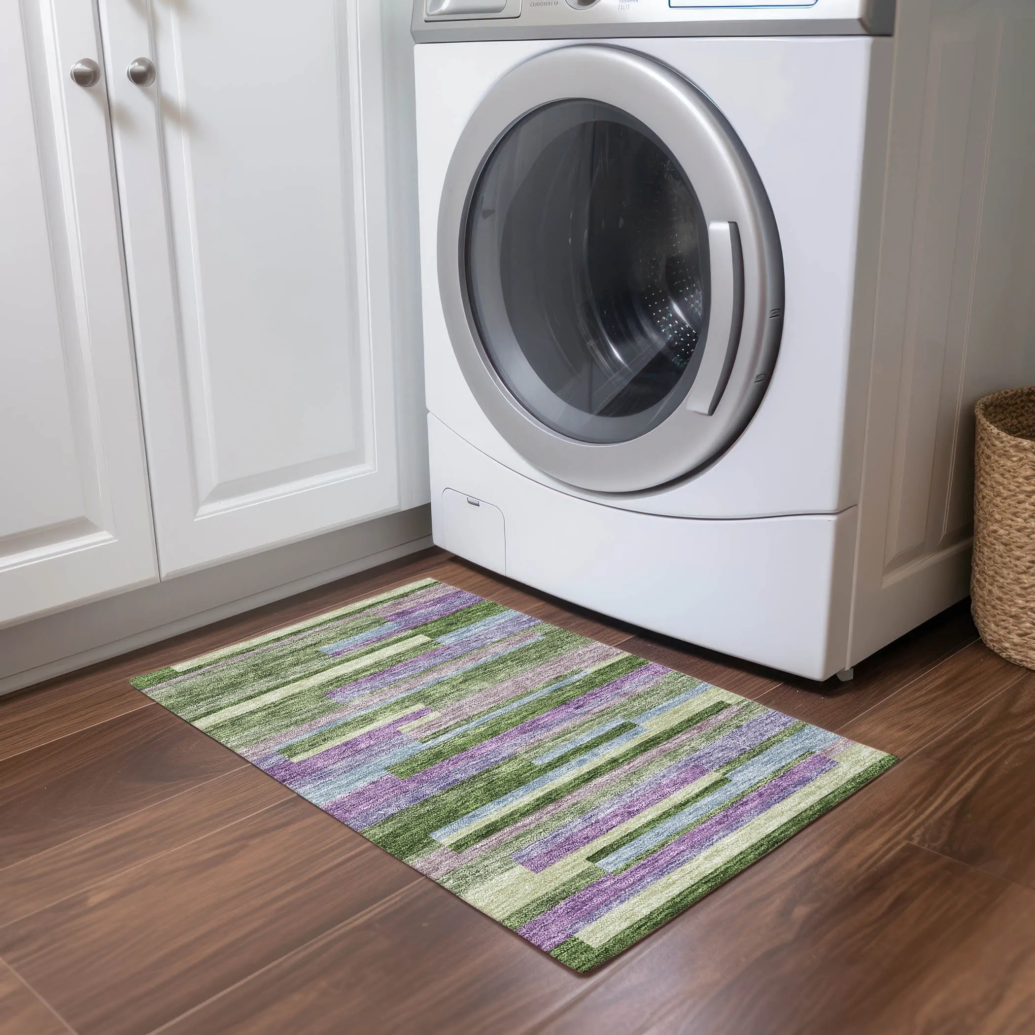 Machine Washable Indoor/ Outdoor Modern Stripes Chantille Rug