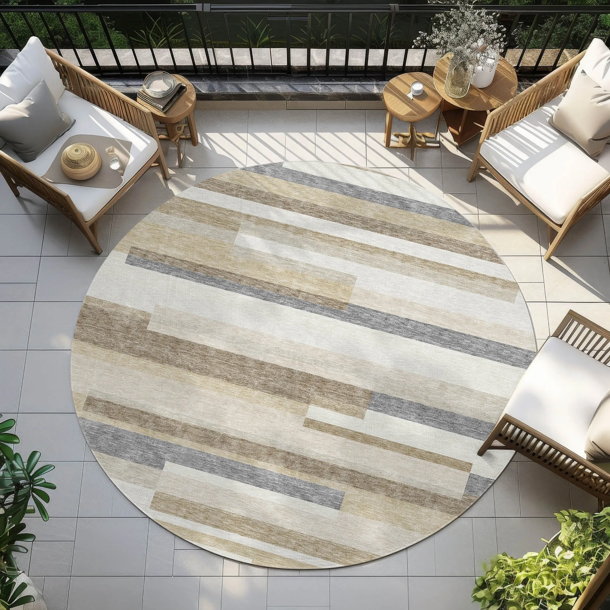 Machine Washable Indoor/ Outdoor Modern Stripes Chantille Rug