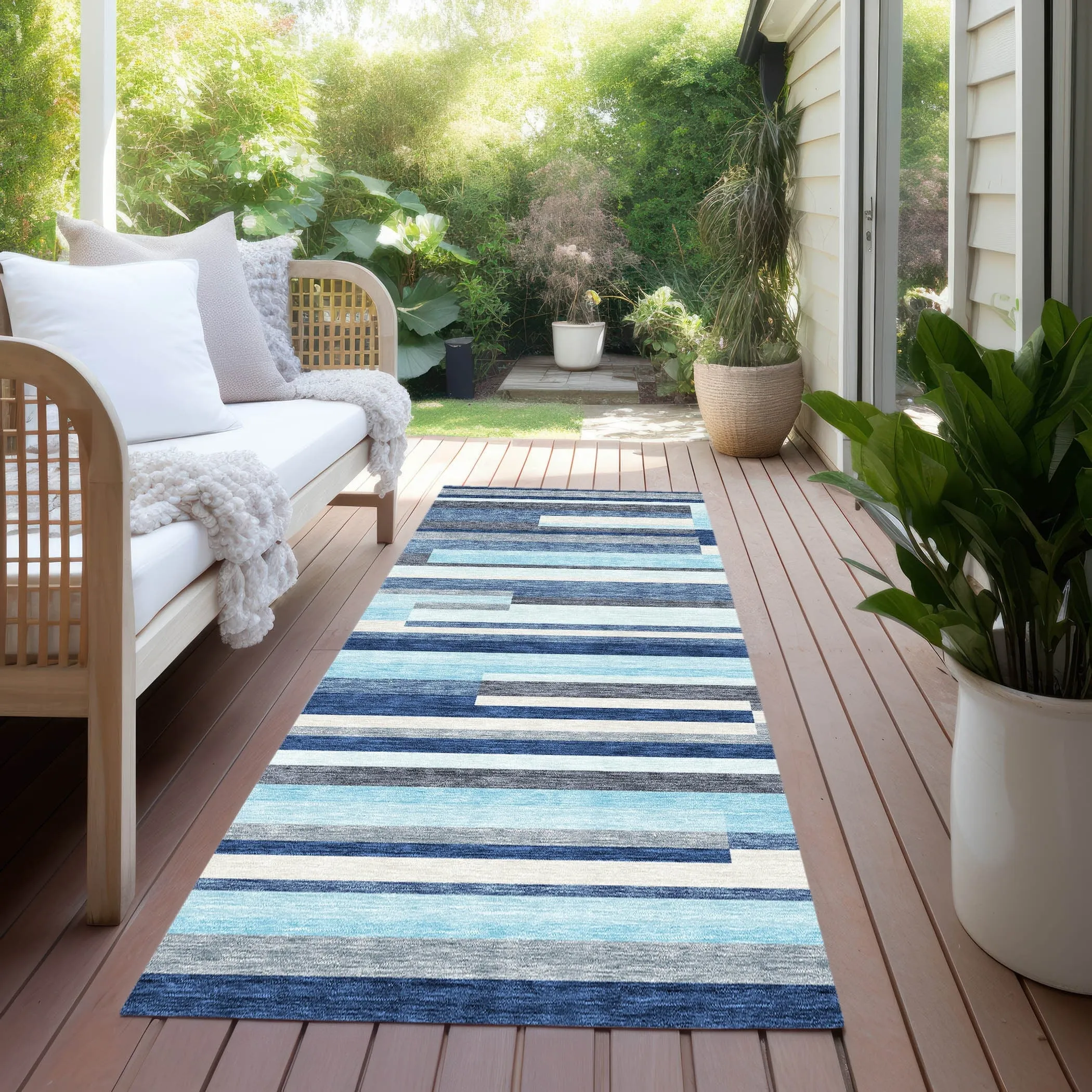 Machine Washable Indoor/ Outdoor Modern Stripes Chantille Rug