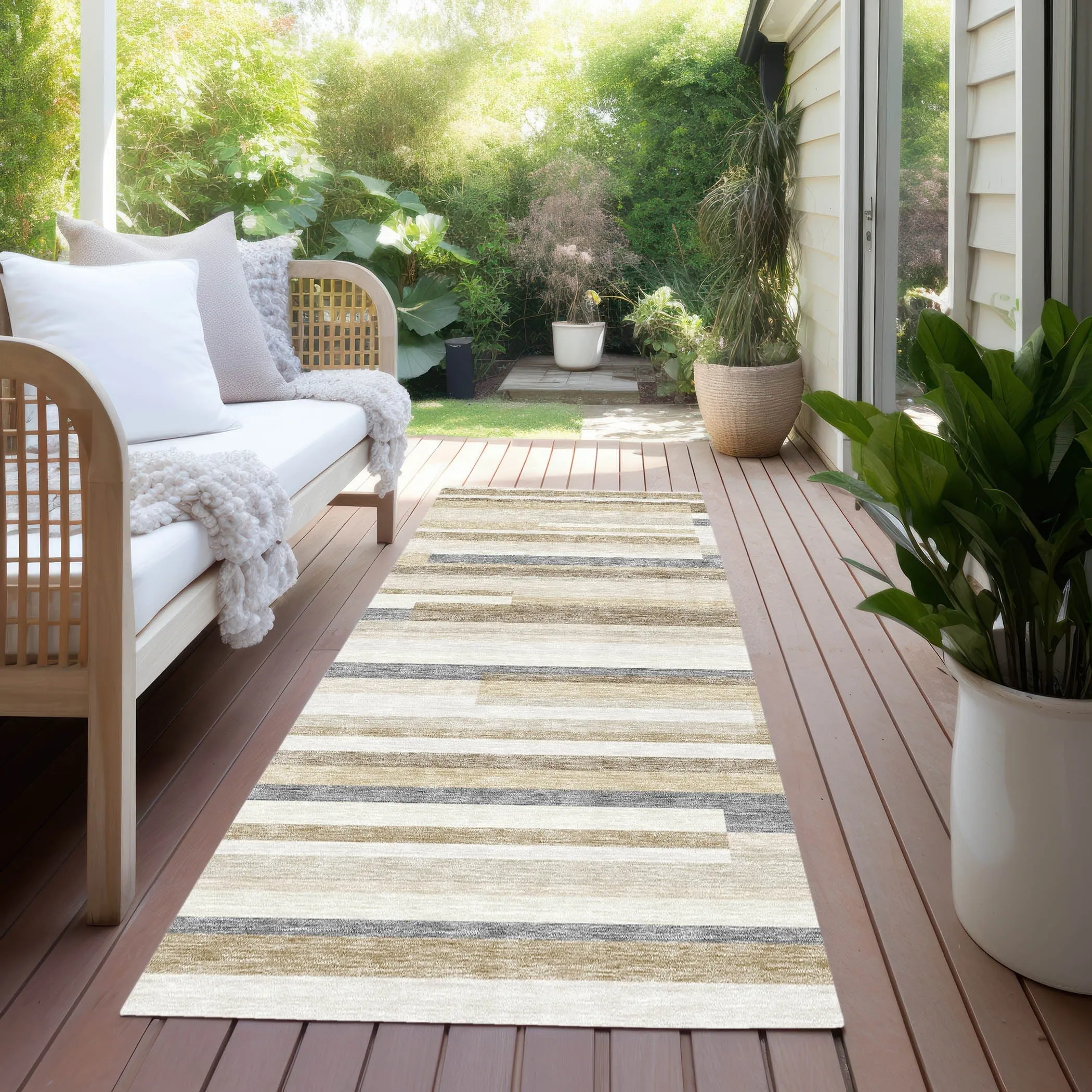 Machine Washable Indoor/ Outdoor Modern Stripes Chantille Rug