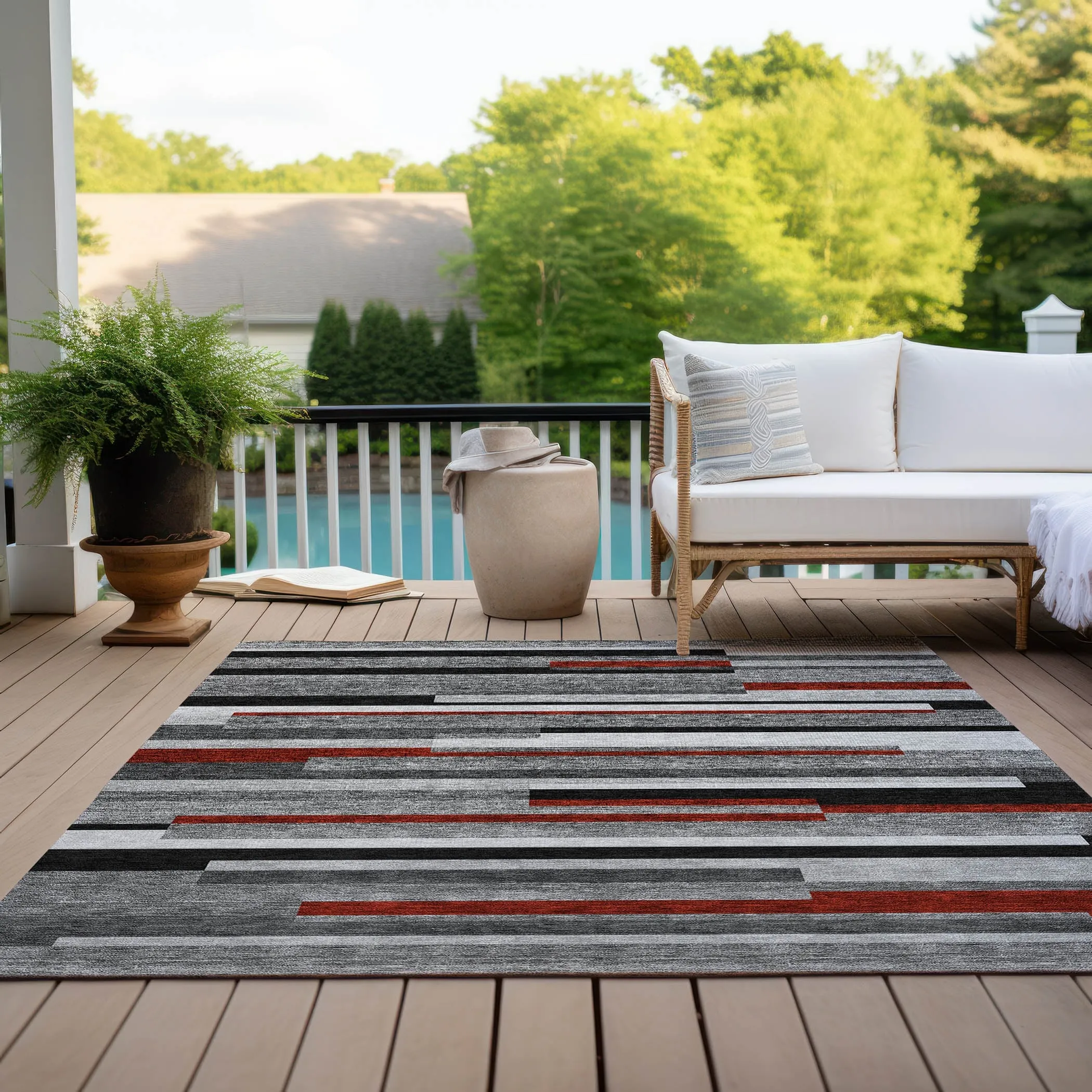 Machine Washable Indoor/ Outdoor Modern Stripes Chantille Rug