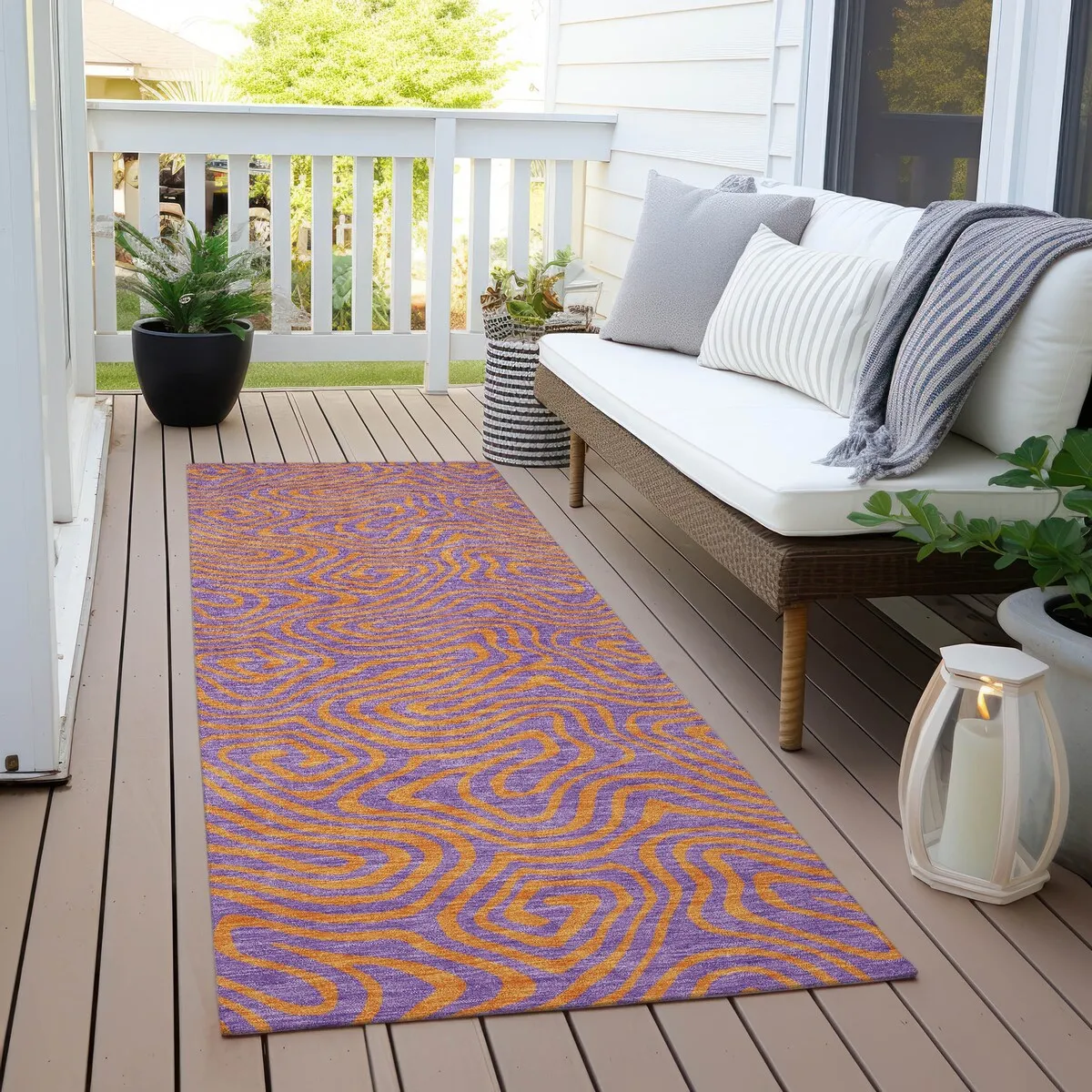 Machine Washable Indoor/ Outdoor Modern Trance Chantille Rug