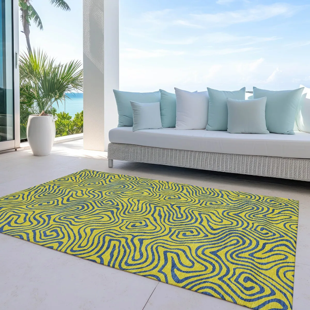 Machine Washable Indoor/ Outdoor Modern Trance Chantille Rug