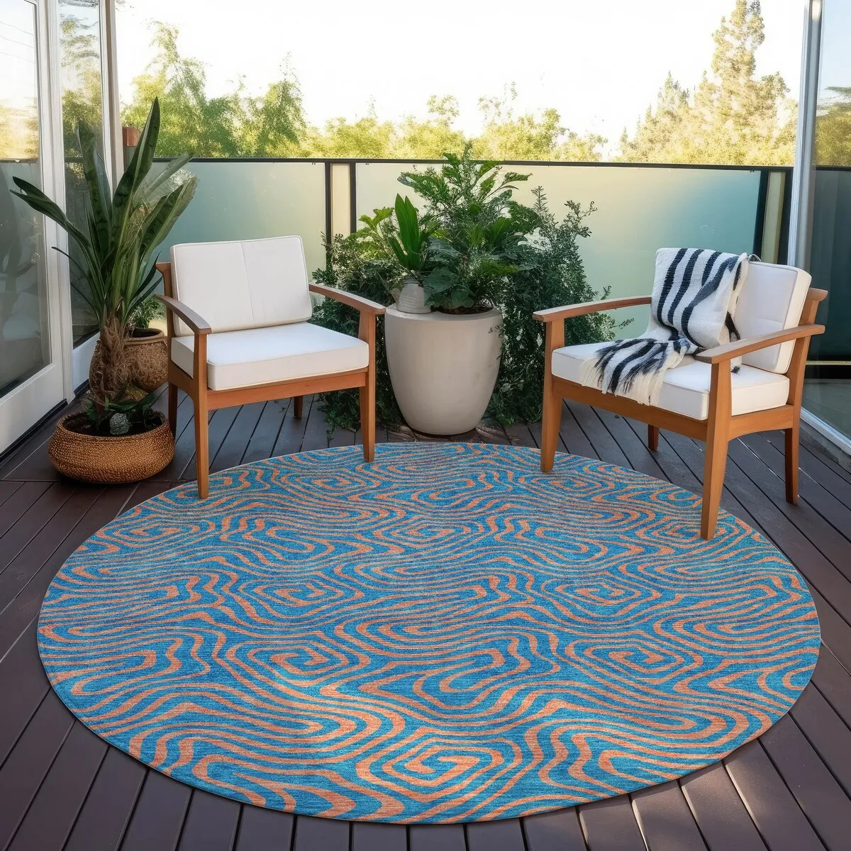 Machine Washable Indoor/ Outdoor Modern Trance Chantille Rug