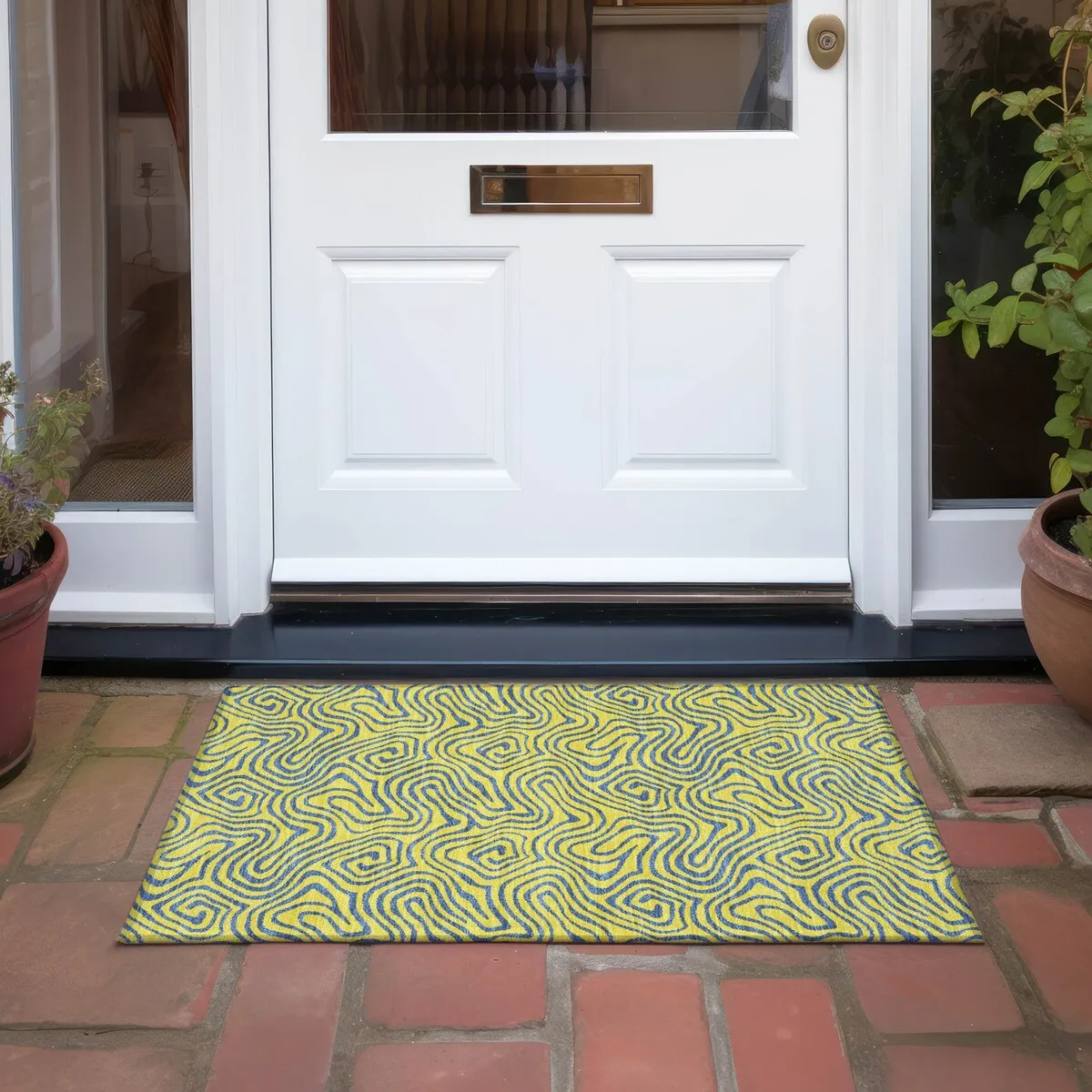 Machine Washable Indoor/ Outdoor Modern Trance Chantille Rug